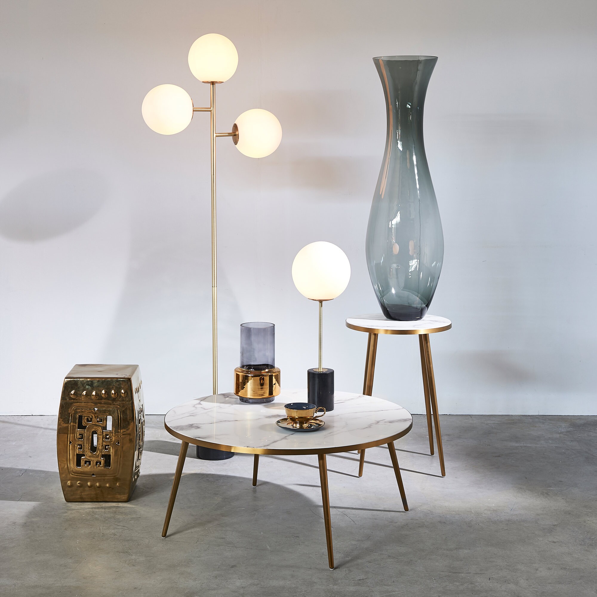 Full Moon Table Lamp