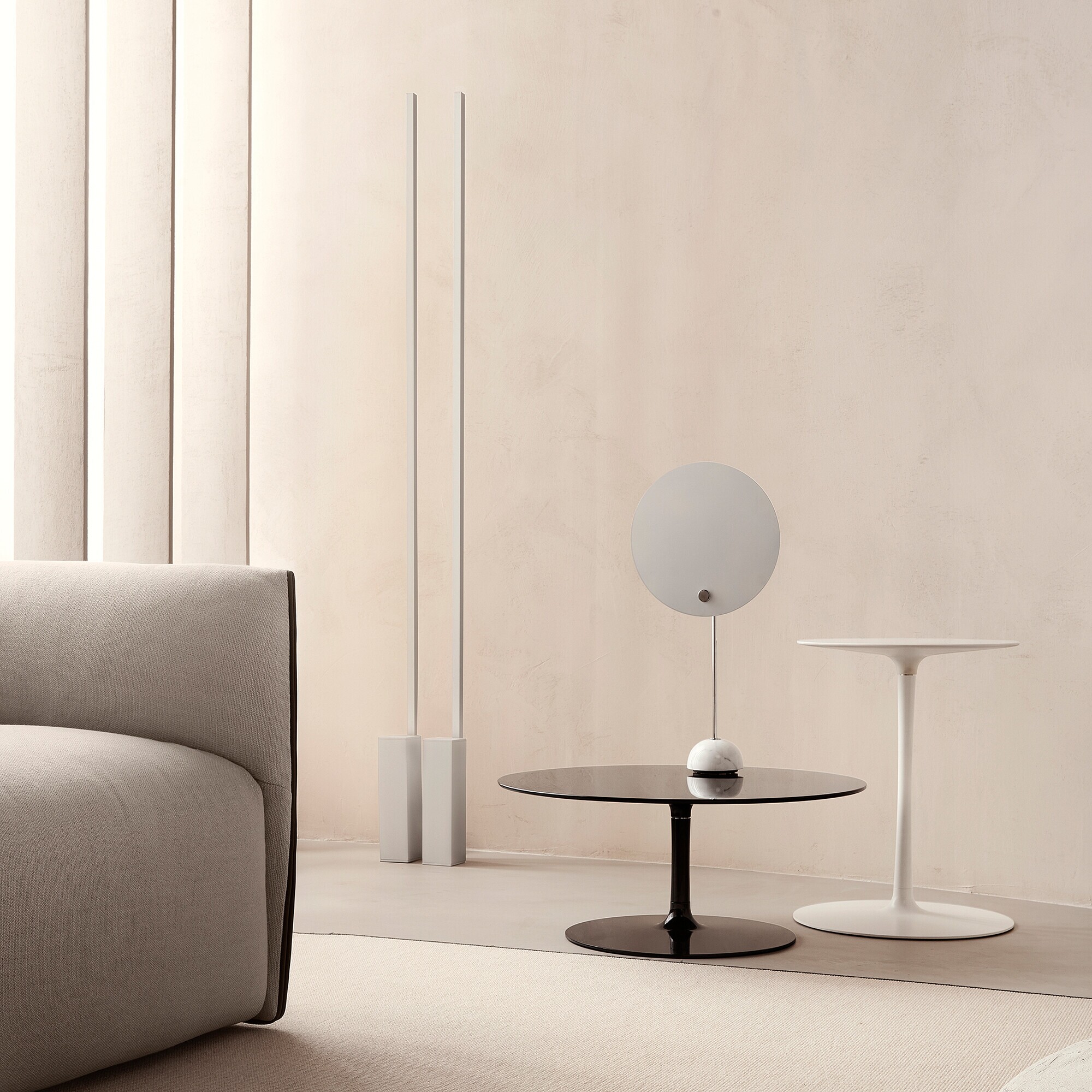 Flow Side Table Ø44cm/H 57cm