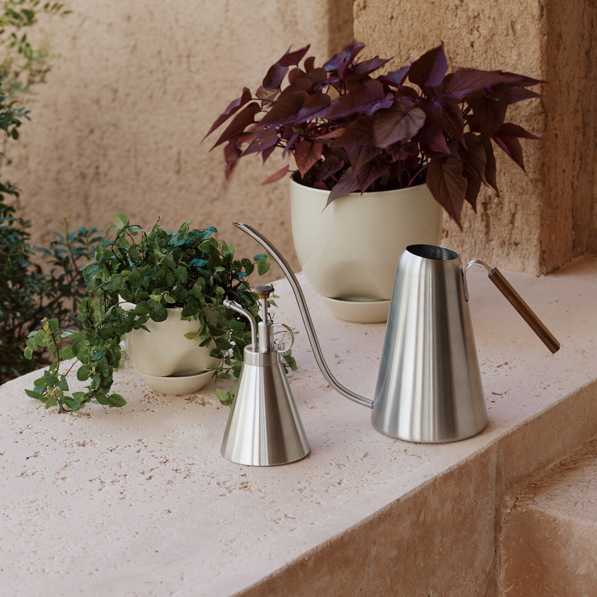 Hydrous Spraying Bottle