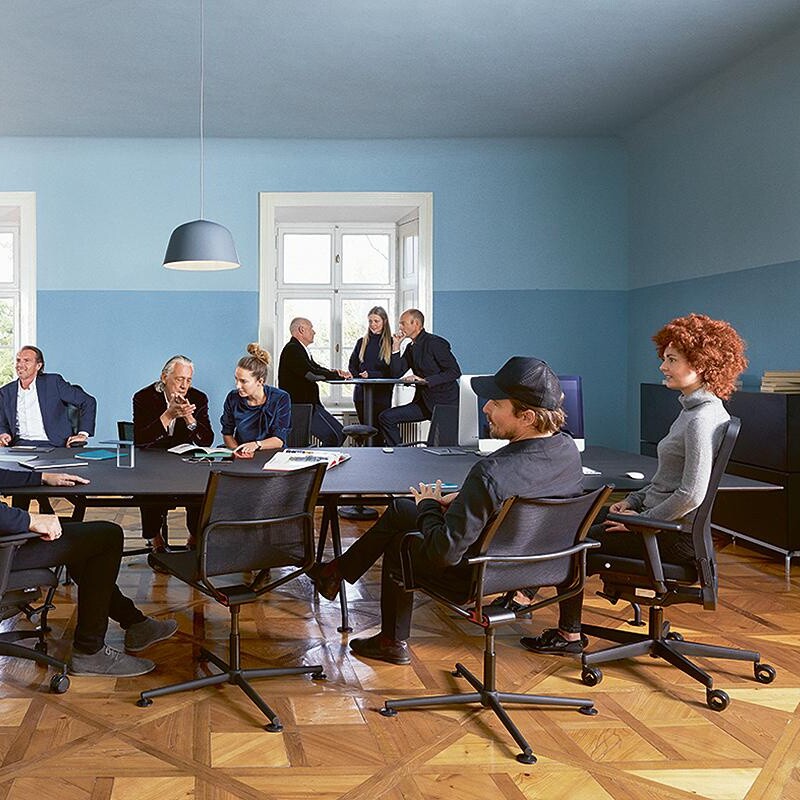 D1 Office Chair With Armrests 4-legged