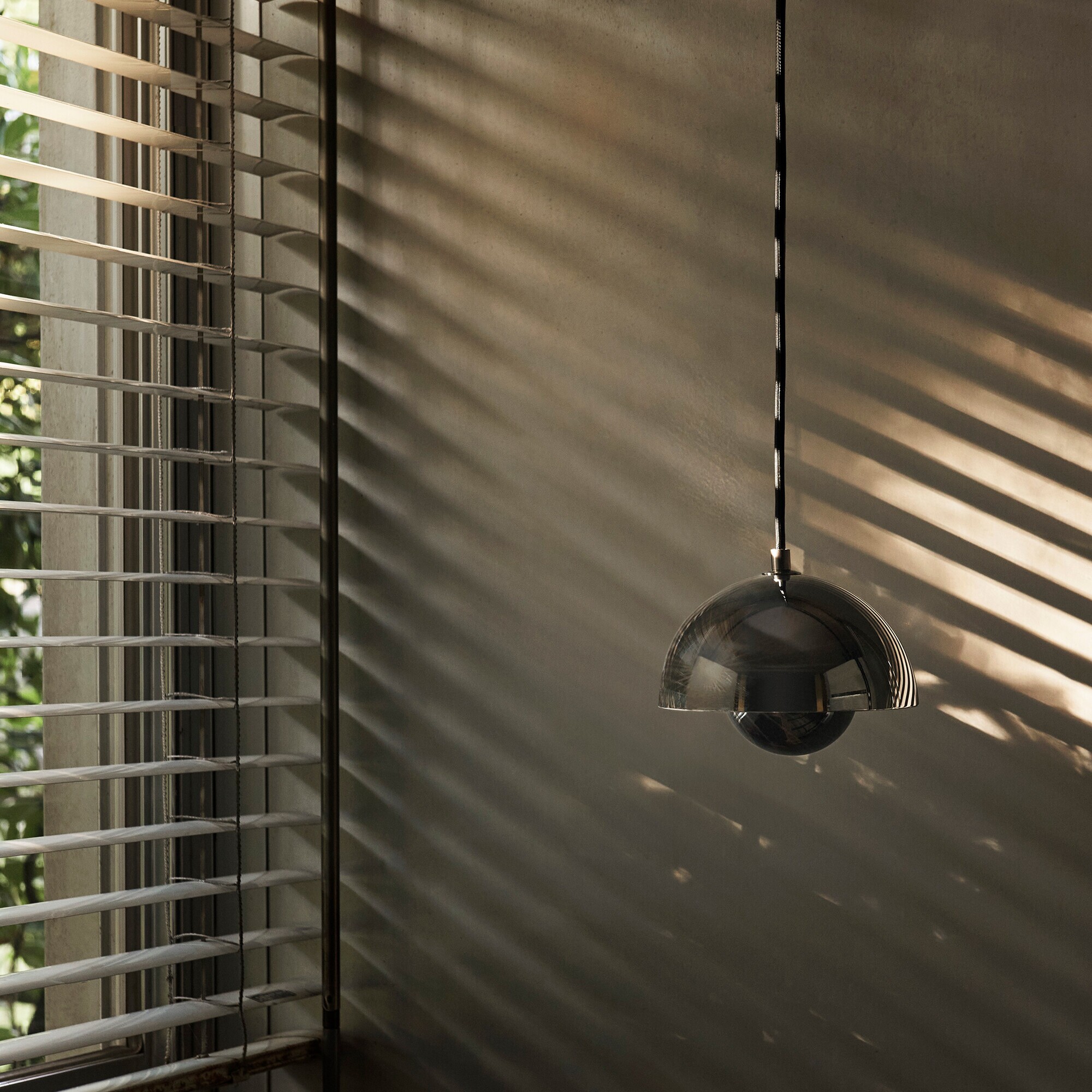 Flowerpot VP10 Suspension Lamp