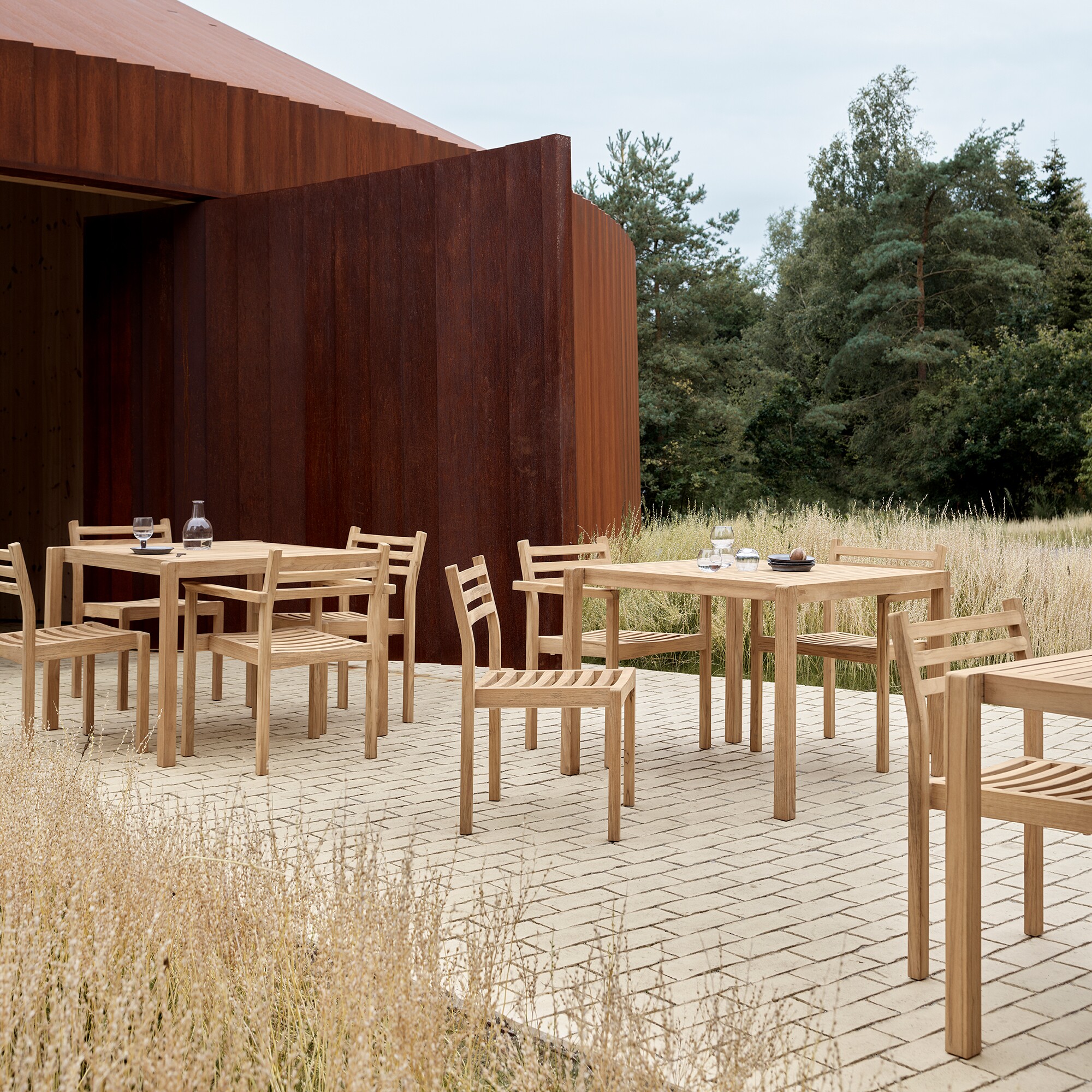 AH902 Garden Dining Table 100x98.5cm