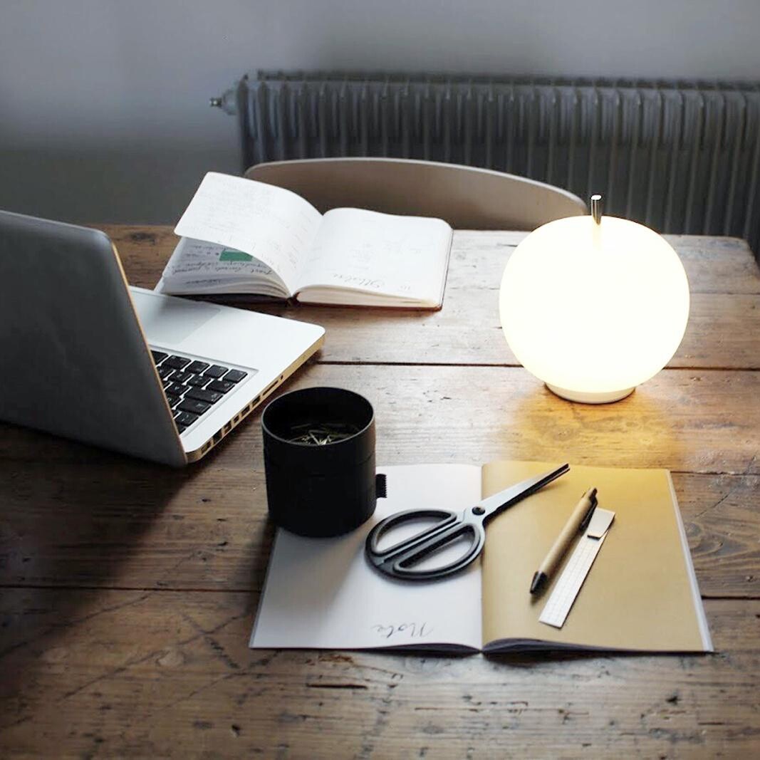 Kushi 16 mobile LED Lamp with Battery