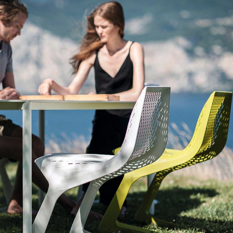 Myto Cantilever Chair