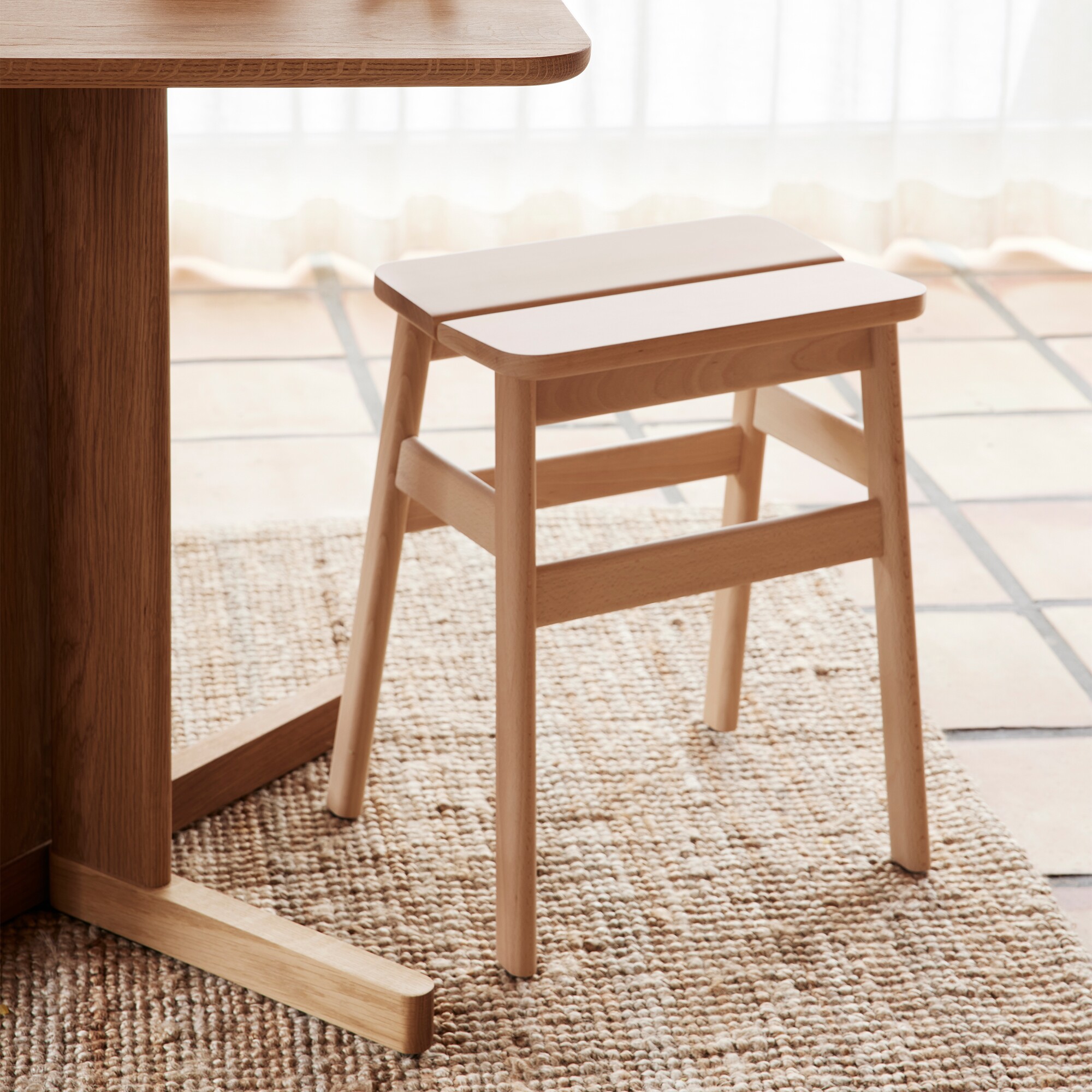 Angle Standard Stool