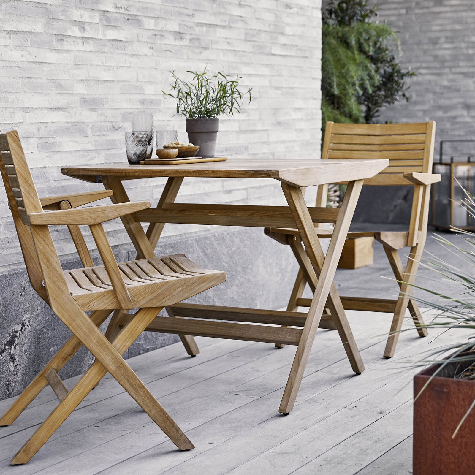 Flip Foldable Garden Armchair