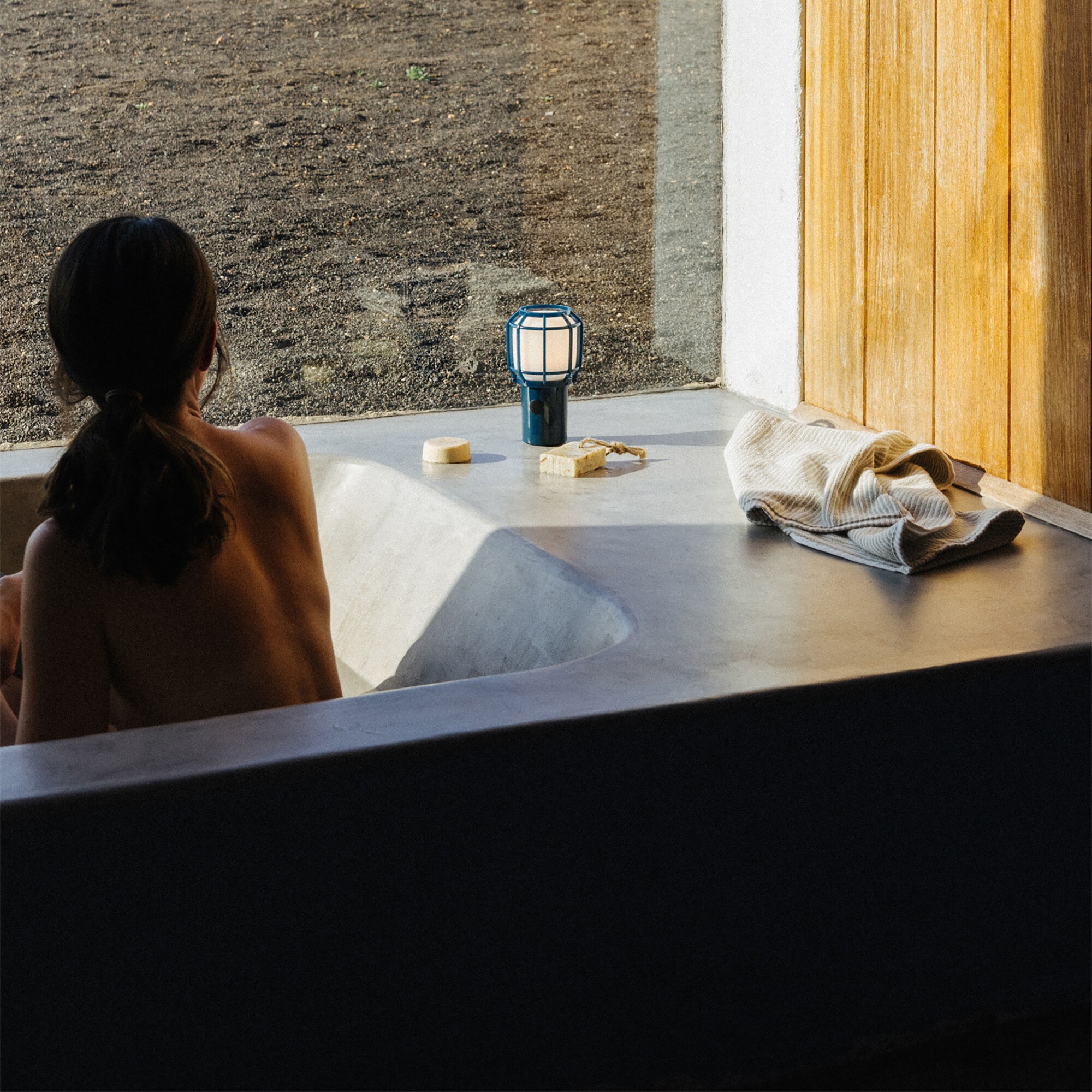 Chispa LED Lamp with Battery