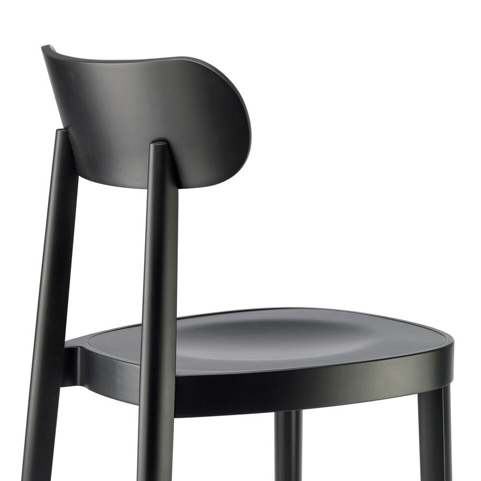118 M Chair with Moulded Seat