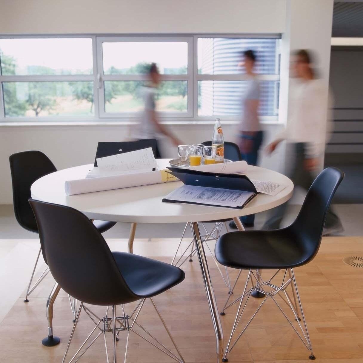 Eames Plastic Side Chair DSR Chromed Base