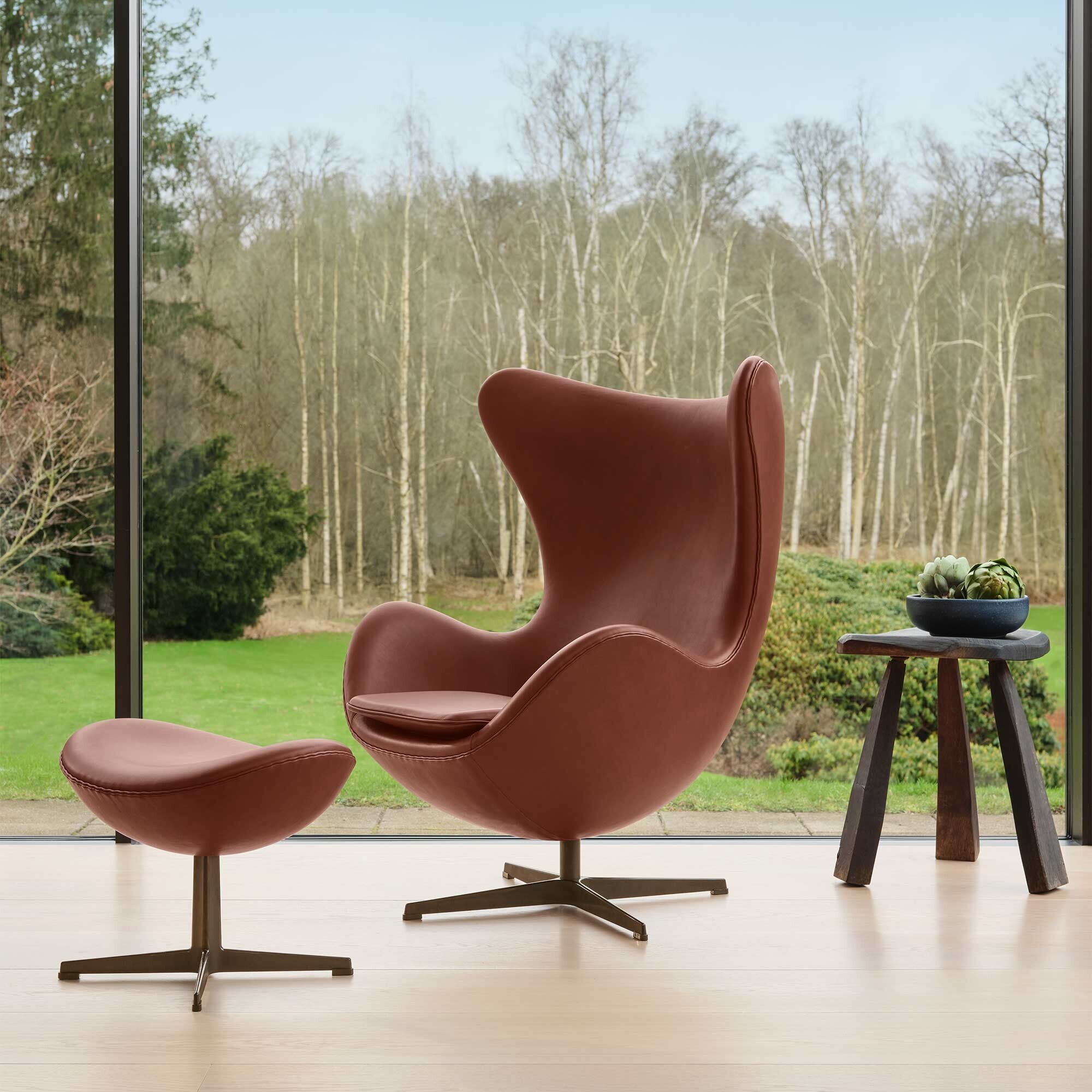 Anniversary Edition 2022 Egg Chair™ Lounge Chair Leather