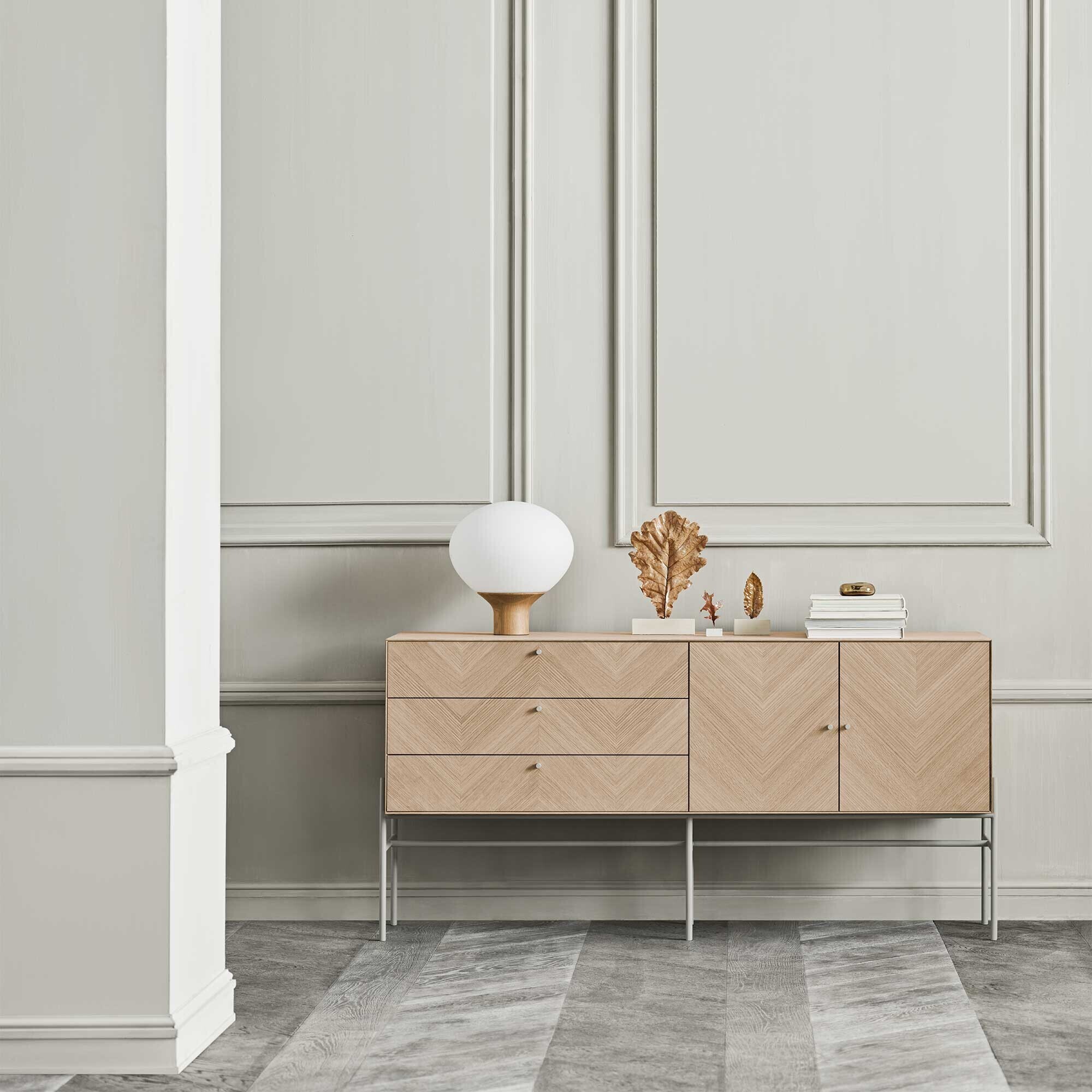 Acorn Table Lamp Ø 41cm