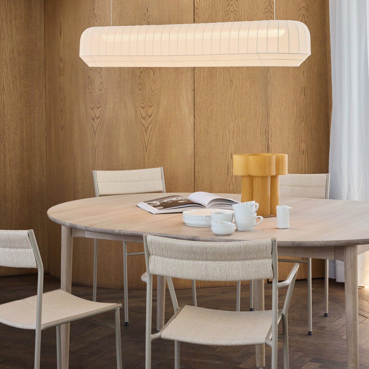 Expand Dining Table Ø140cm Extendable