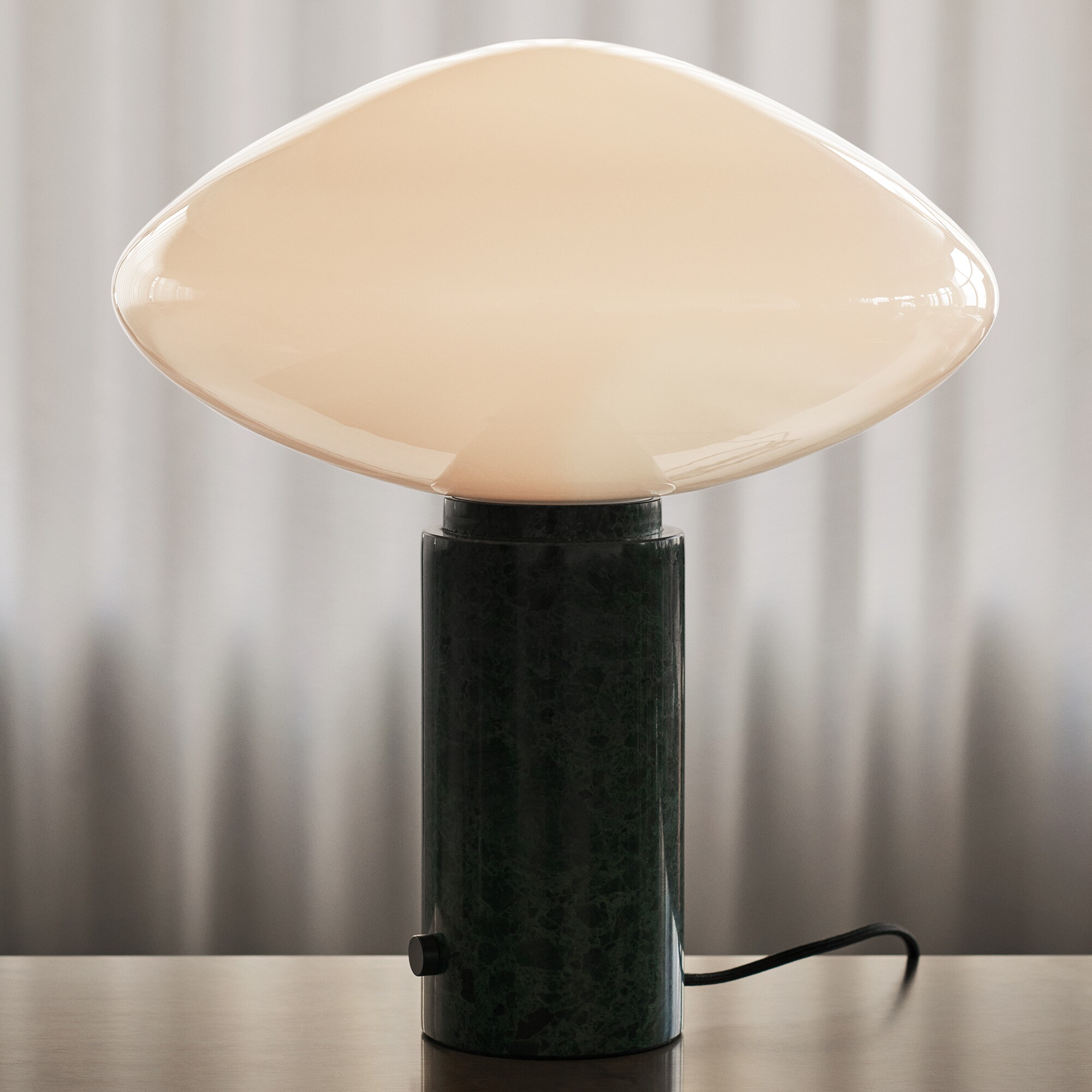 Mist AP17 Table Lamp