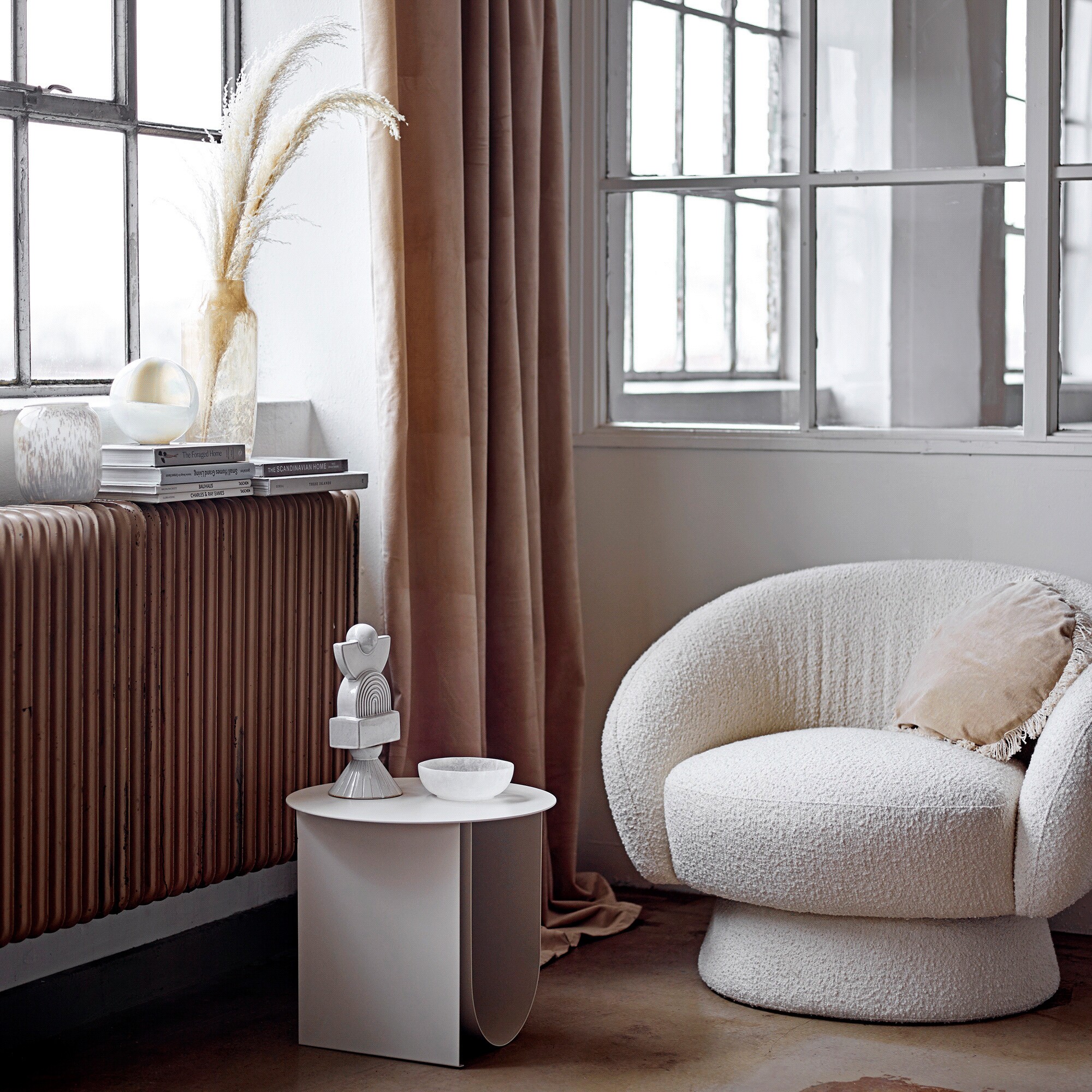 Beatrice Deco Sculpture