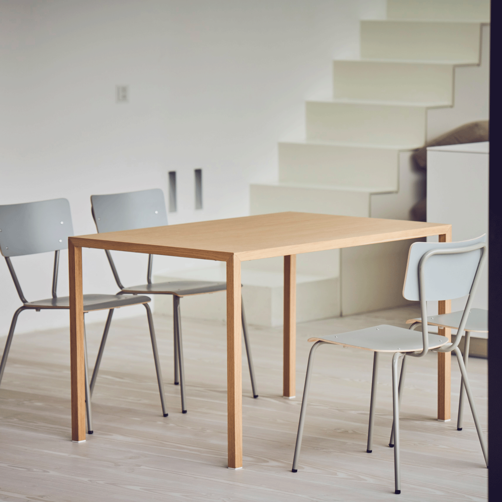 Cloud 2.0 Dining Table