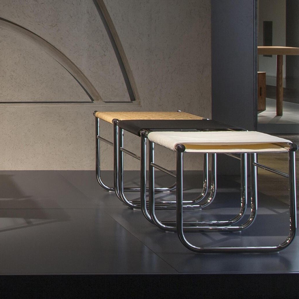 LC9 Tabouret Leather