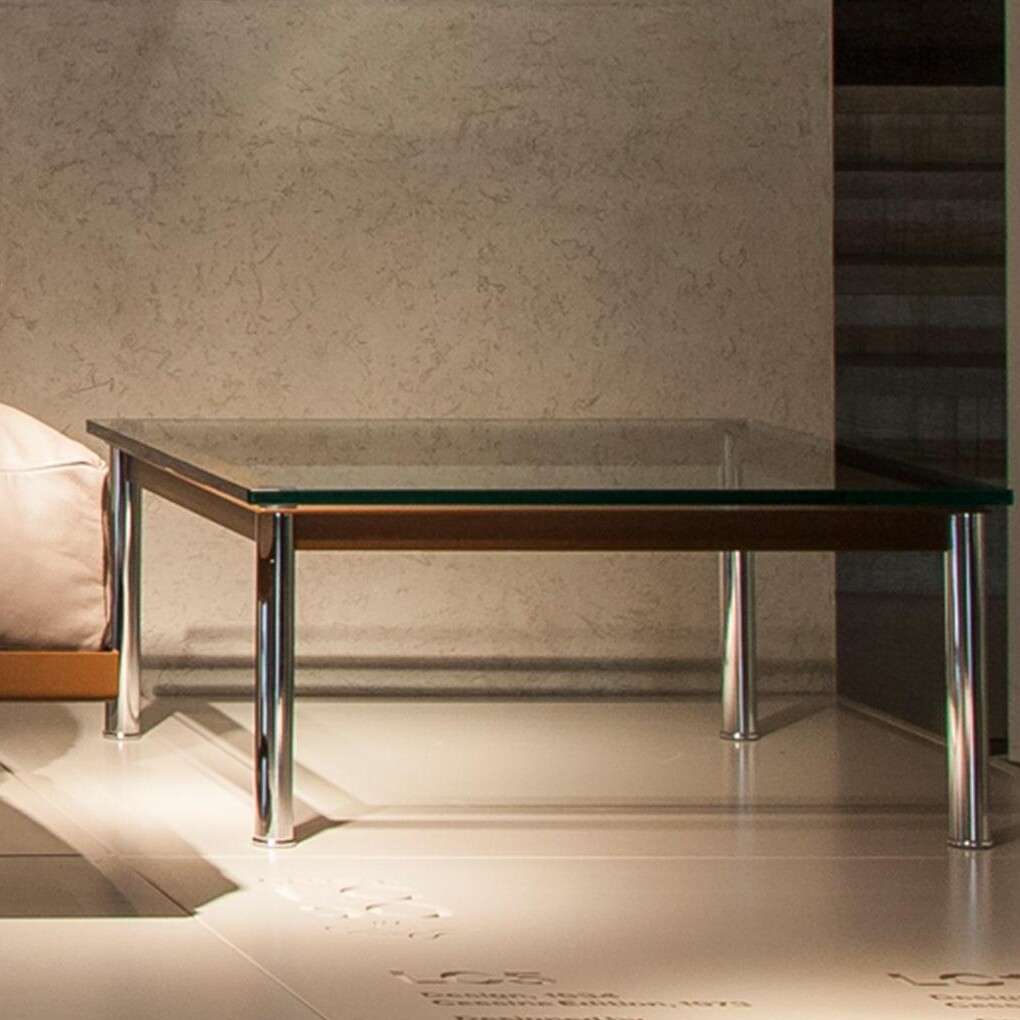 LC10 Table en tube basse