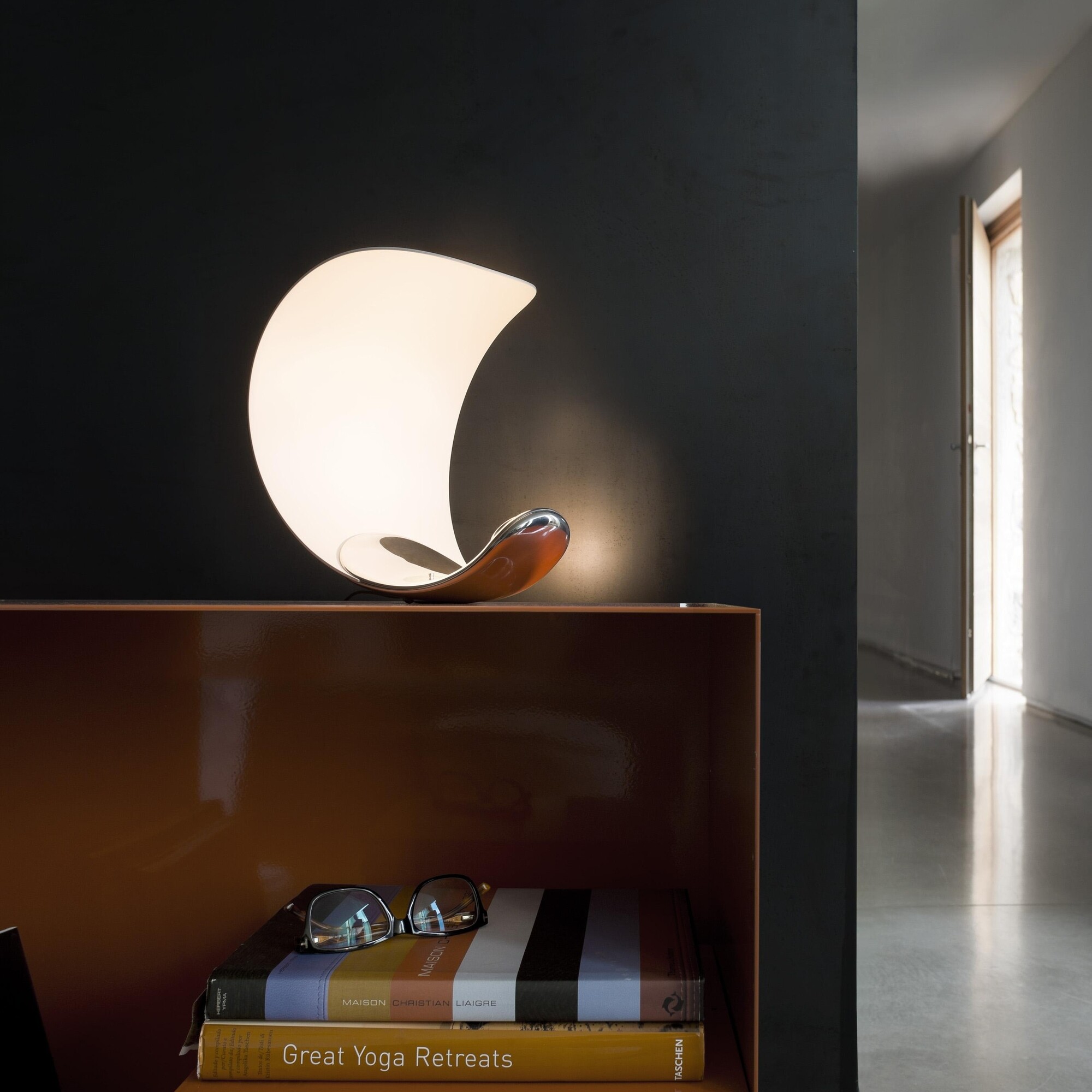Curl LED Table Lamp