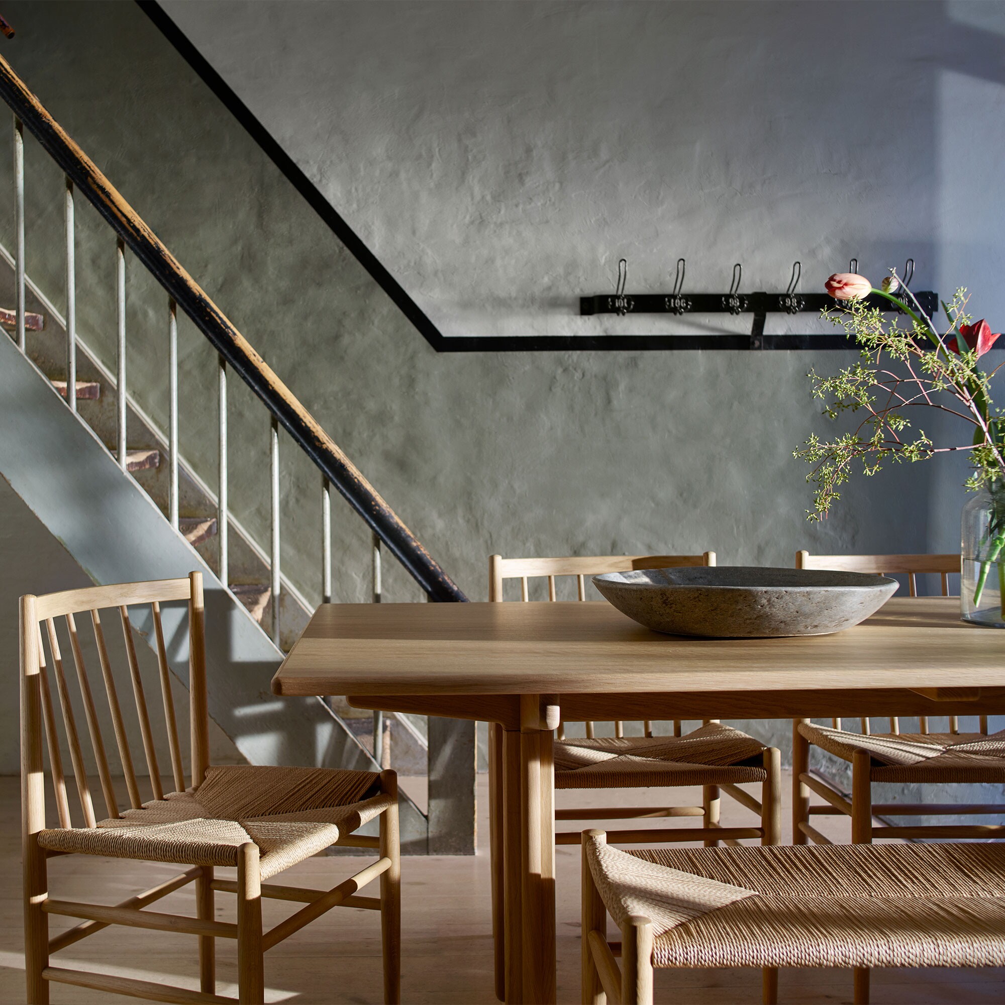 C64 Shakertable Dining Table 180x90cm