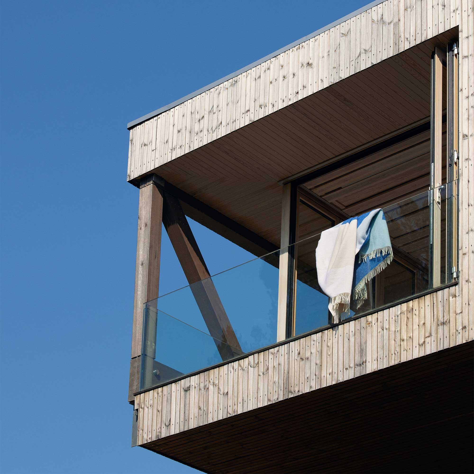 Echo Throw Blanket 130x170cm