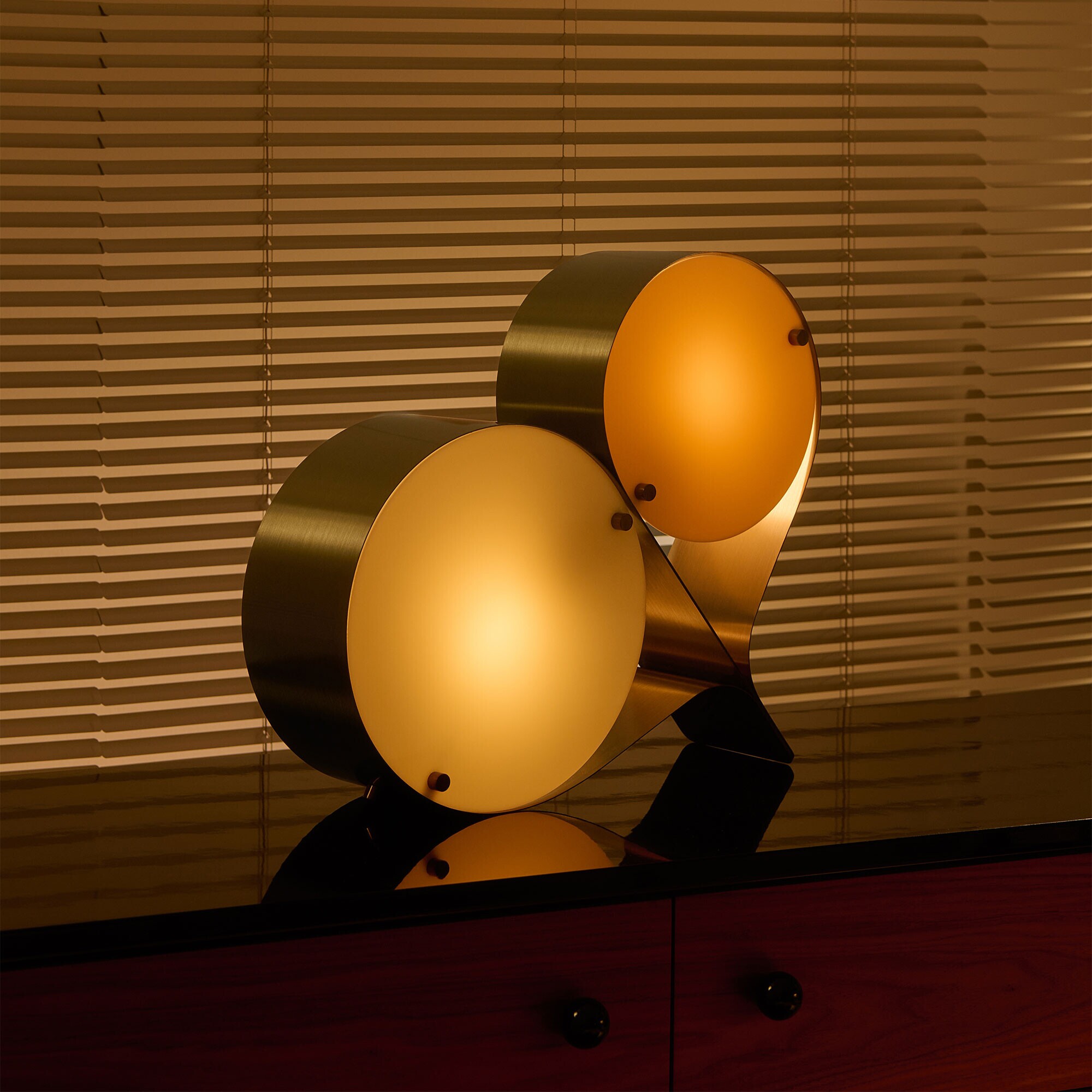 Coppia Table Lamp