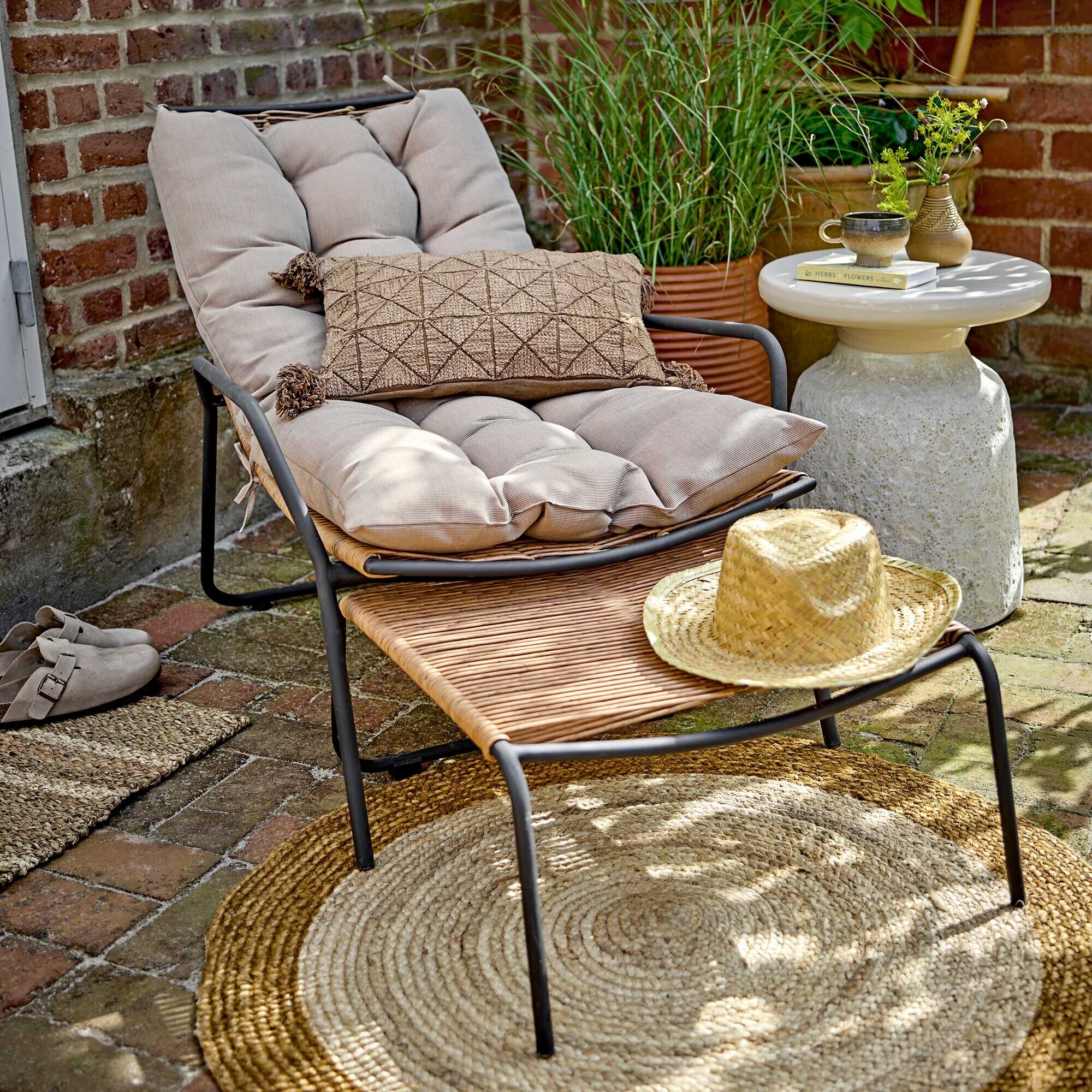 Boel Deck Chair with Stool