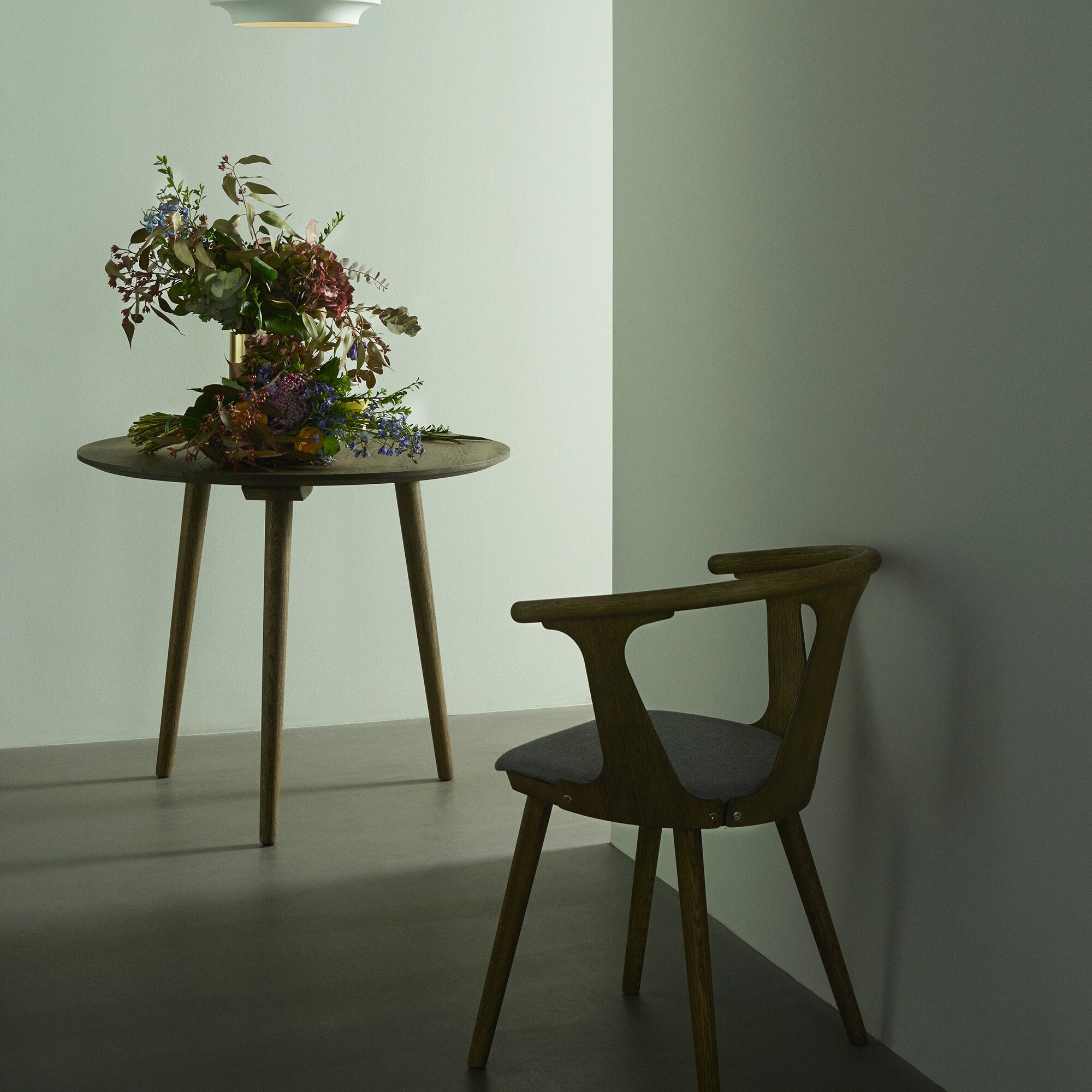 In Between SK2 Chair Upholstered Frame Oak