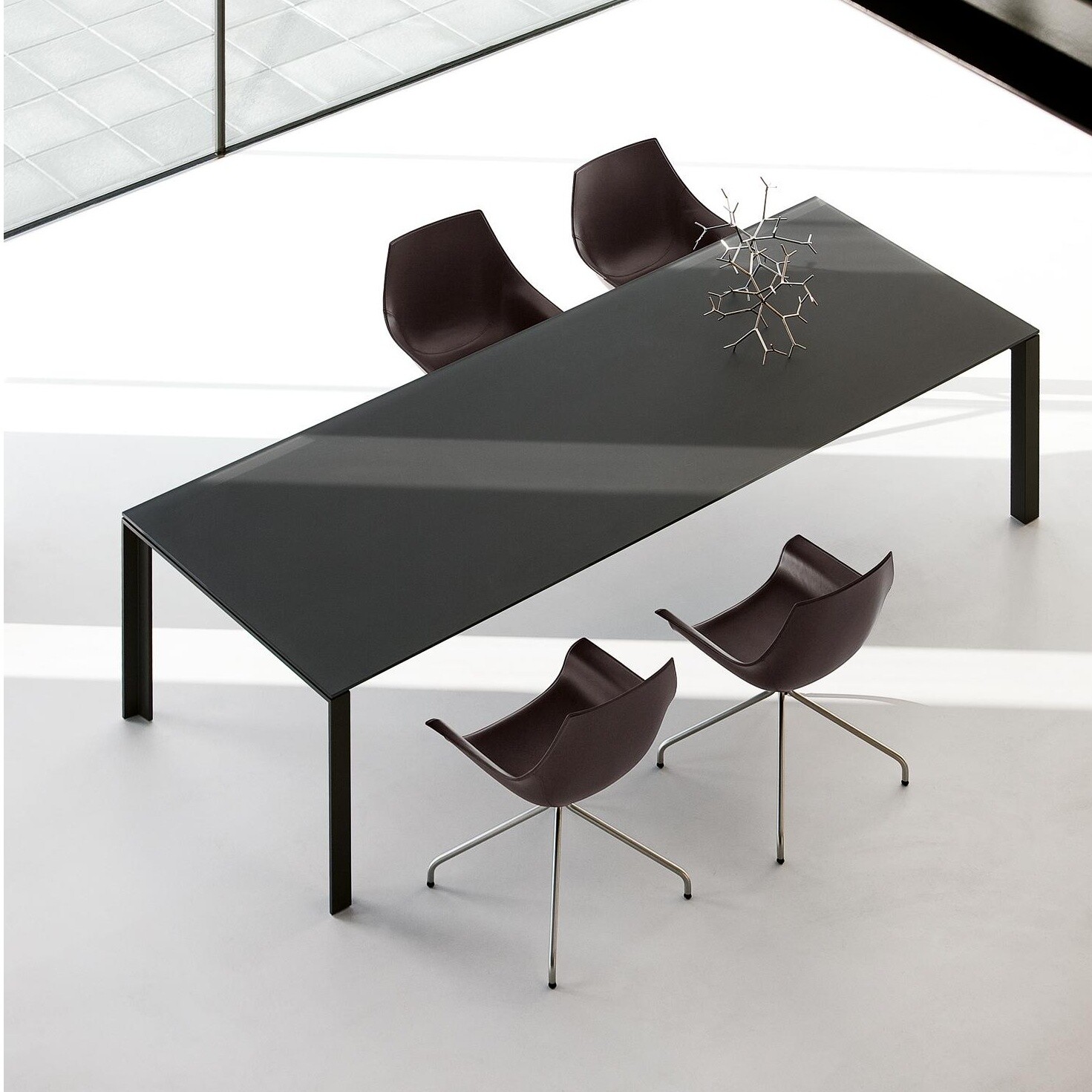 Apta P134 Dining Table Fix