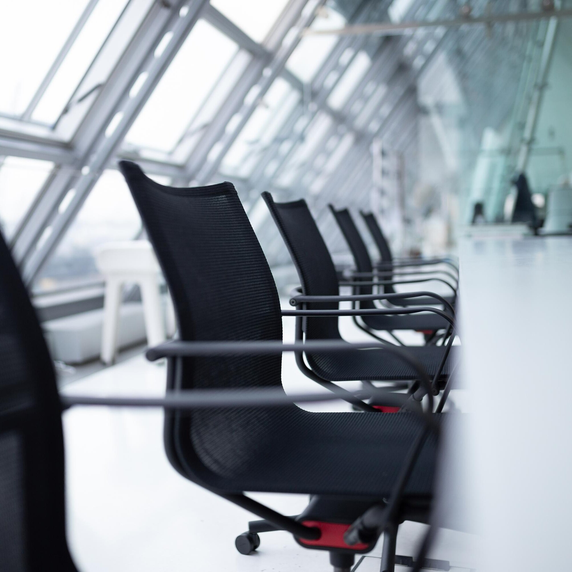 D1 Office Chair With Armrests 4-legged