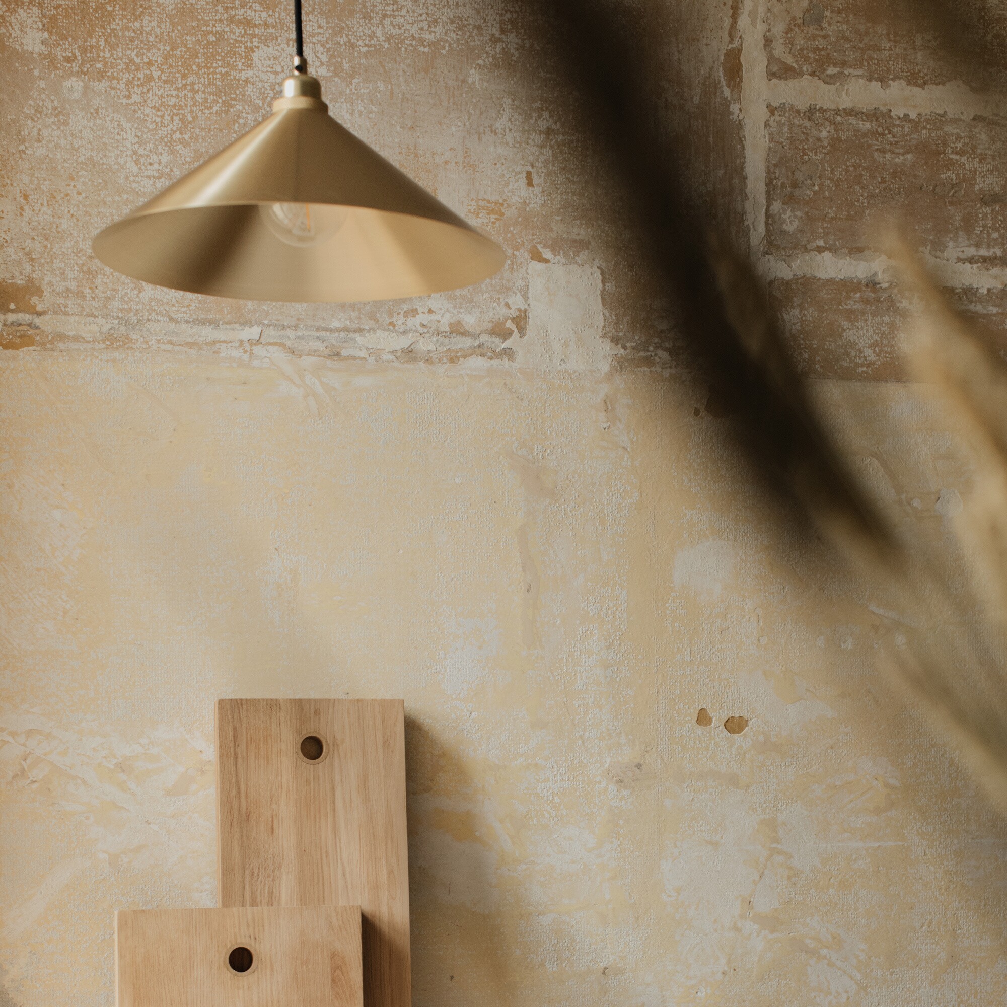 Cone Shade Suspension Lamp