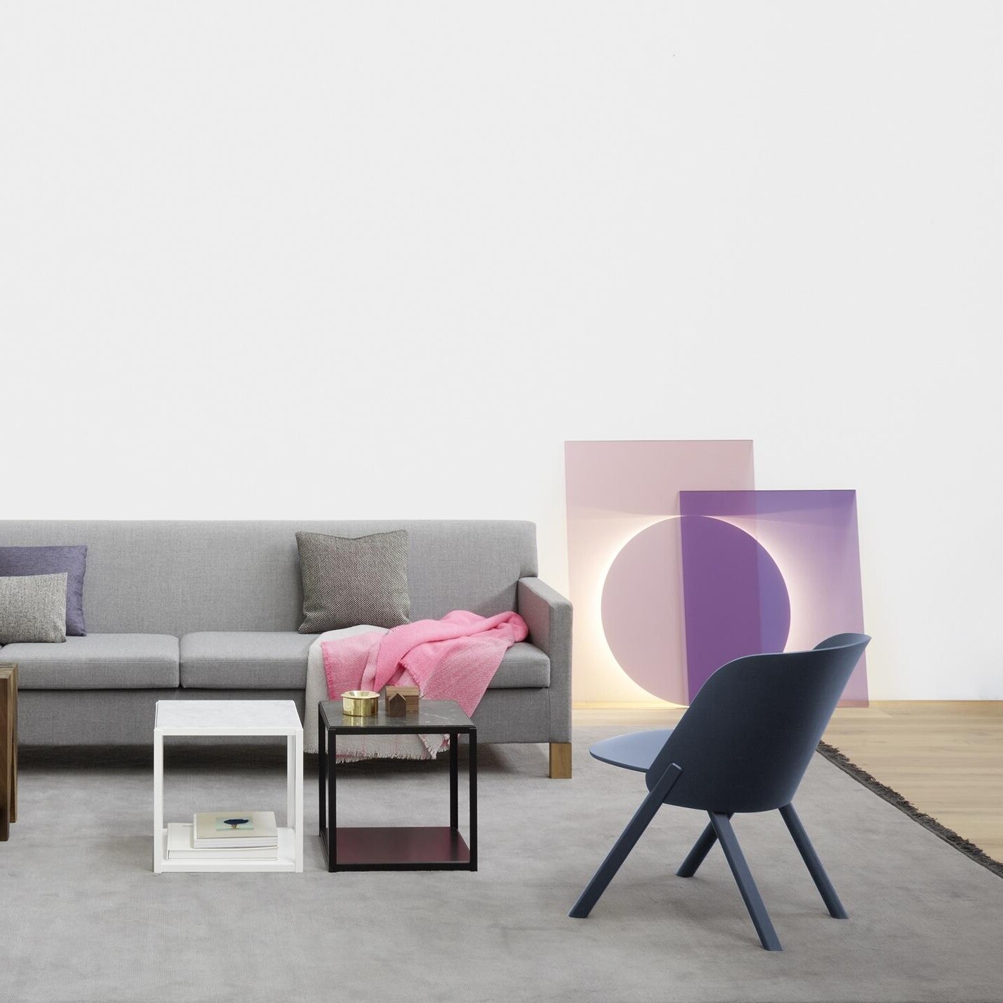 e15 LT04 Colour LED Floor Lamp