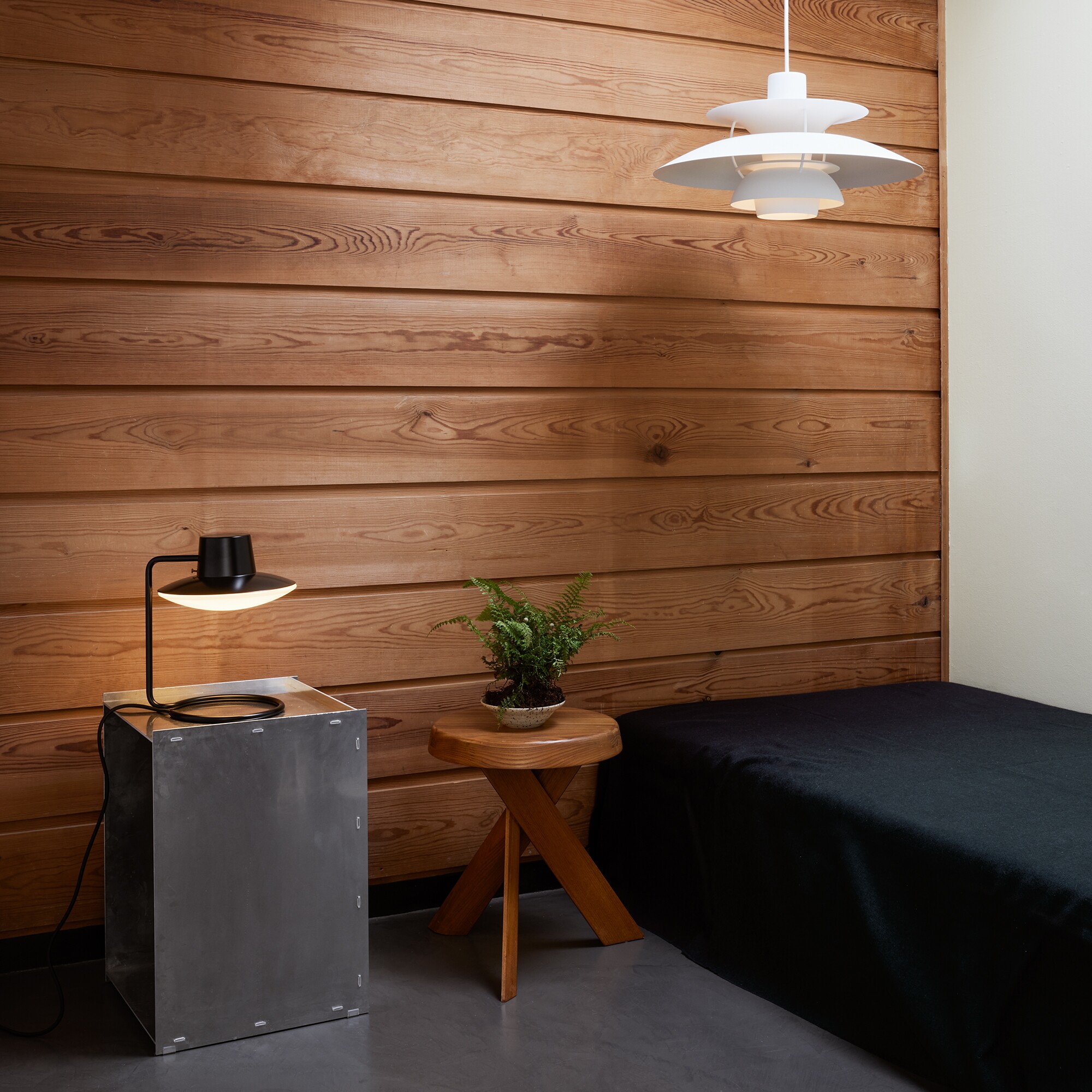 AJ Oxford Table Lamp H 28cm