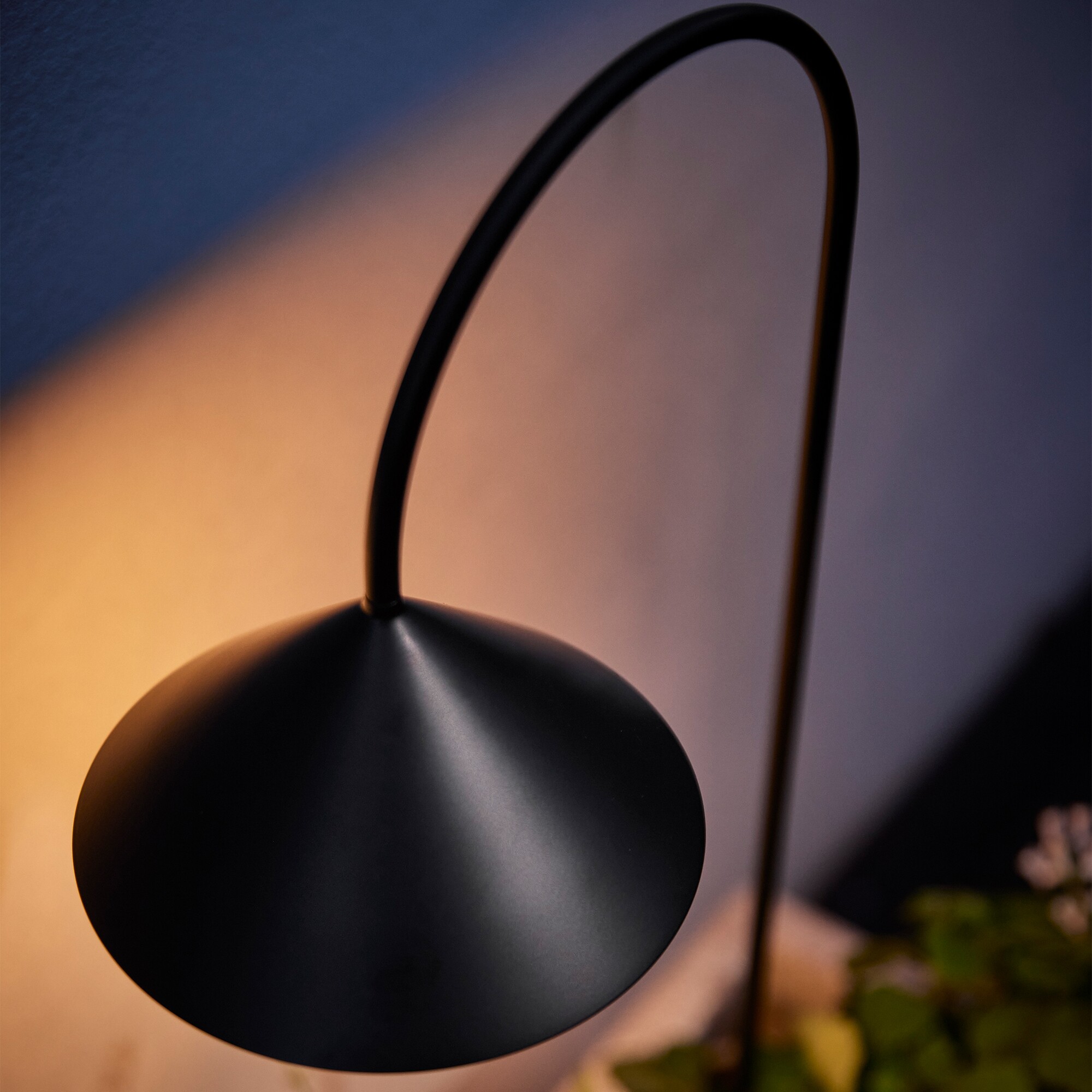 Grasp LED Battery Light with Spear Portable