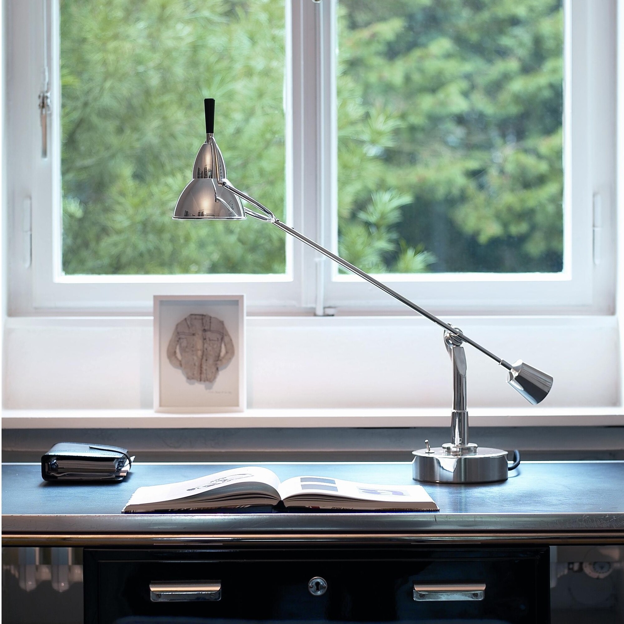 EB 28 Buquet Table Lamp