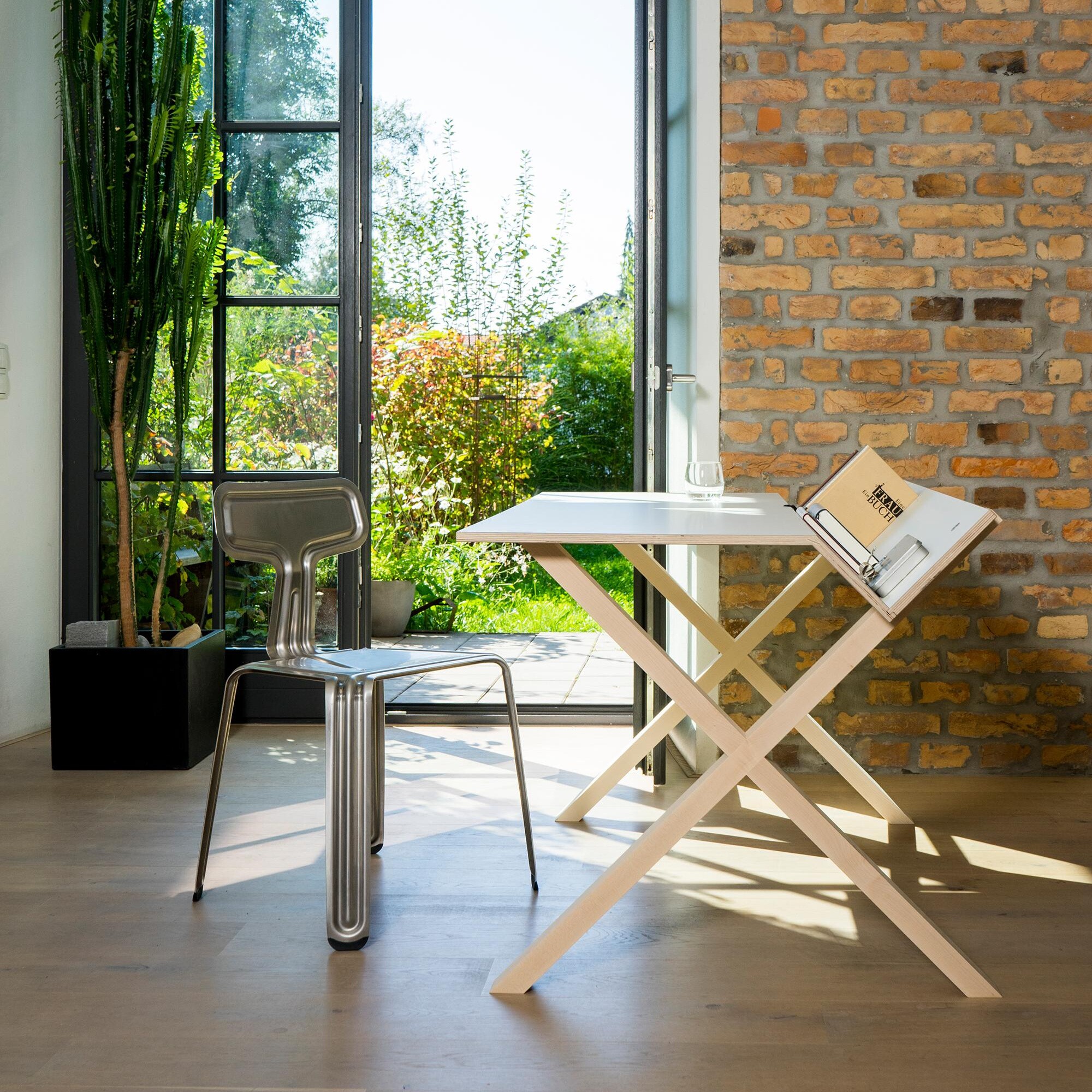 Moormann Kant Desk/Home Desk