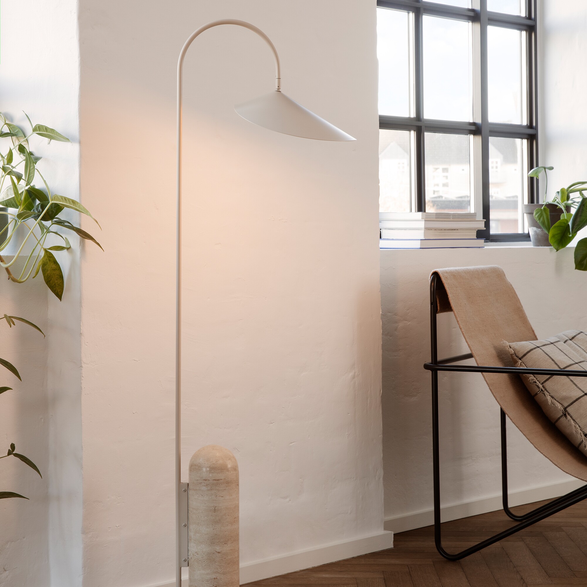 Arum Floor Lamp