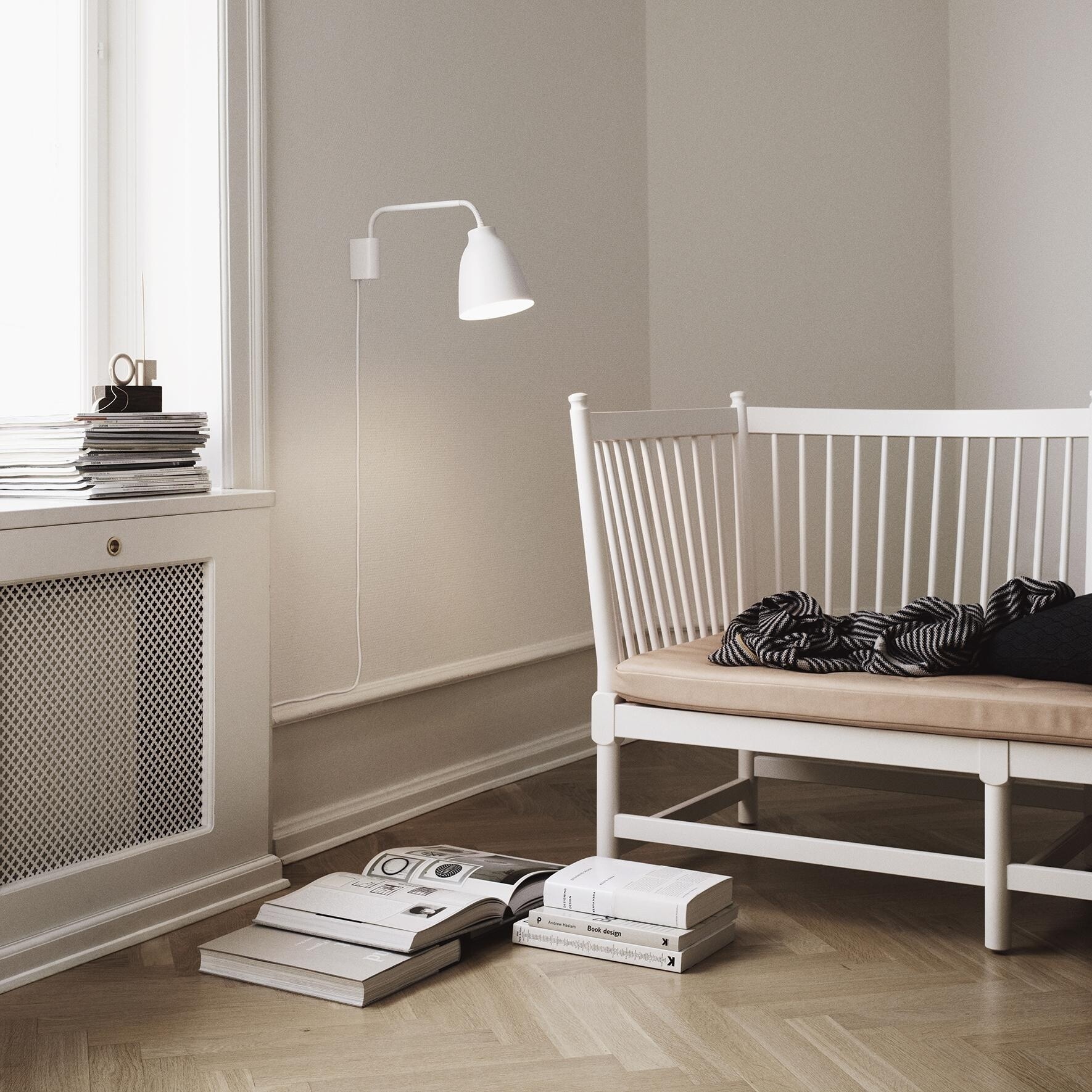 Caravaggio™ Read Wall Lamp