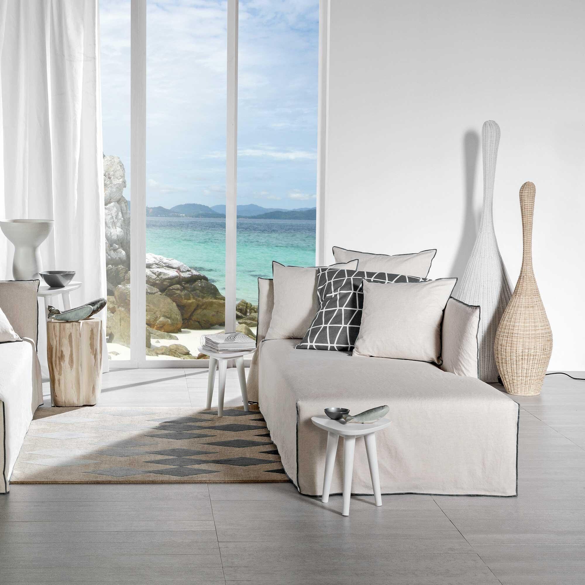 Bolla Floor Lamp