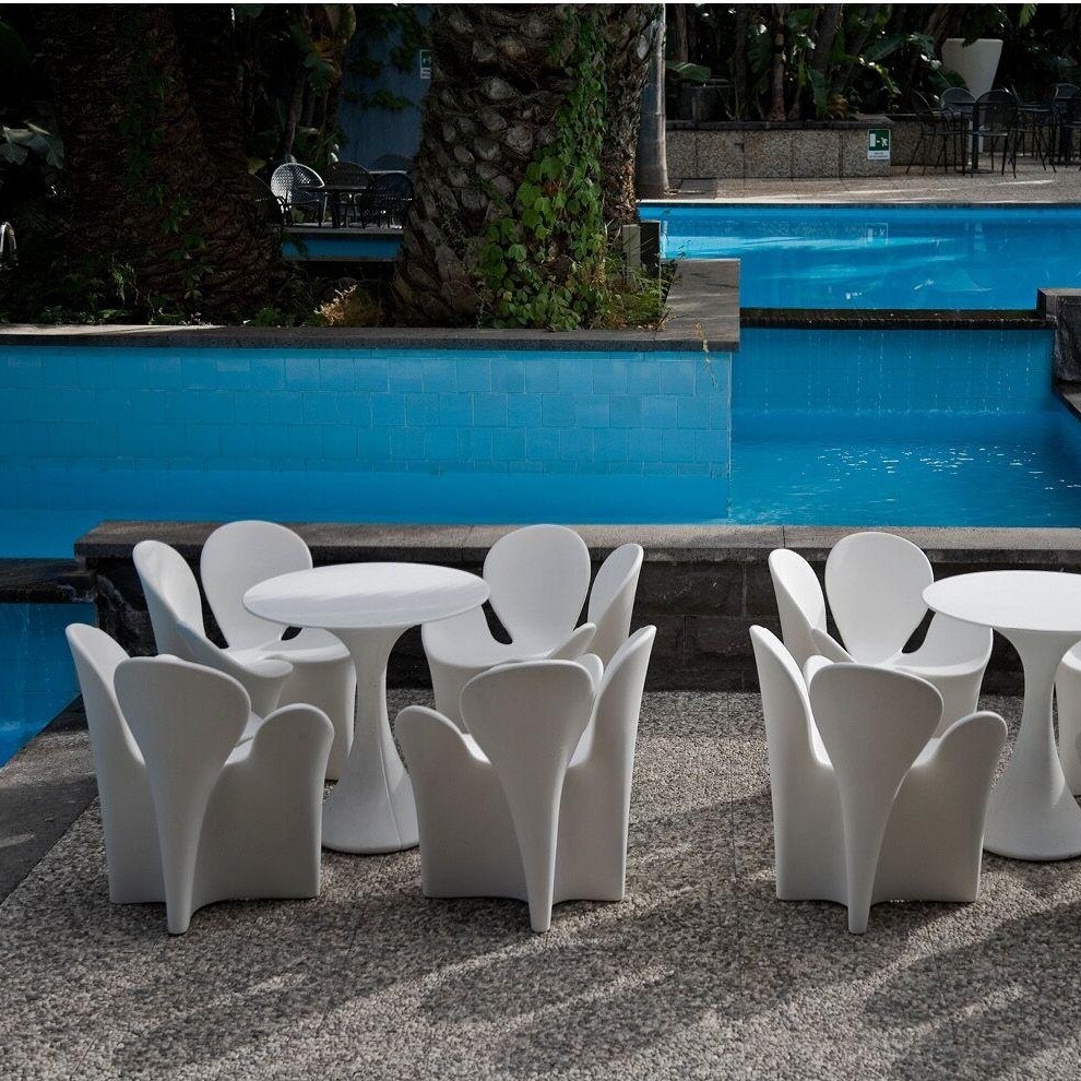 Kissi Kissi Garden Table