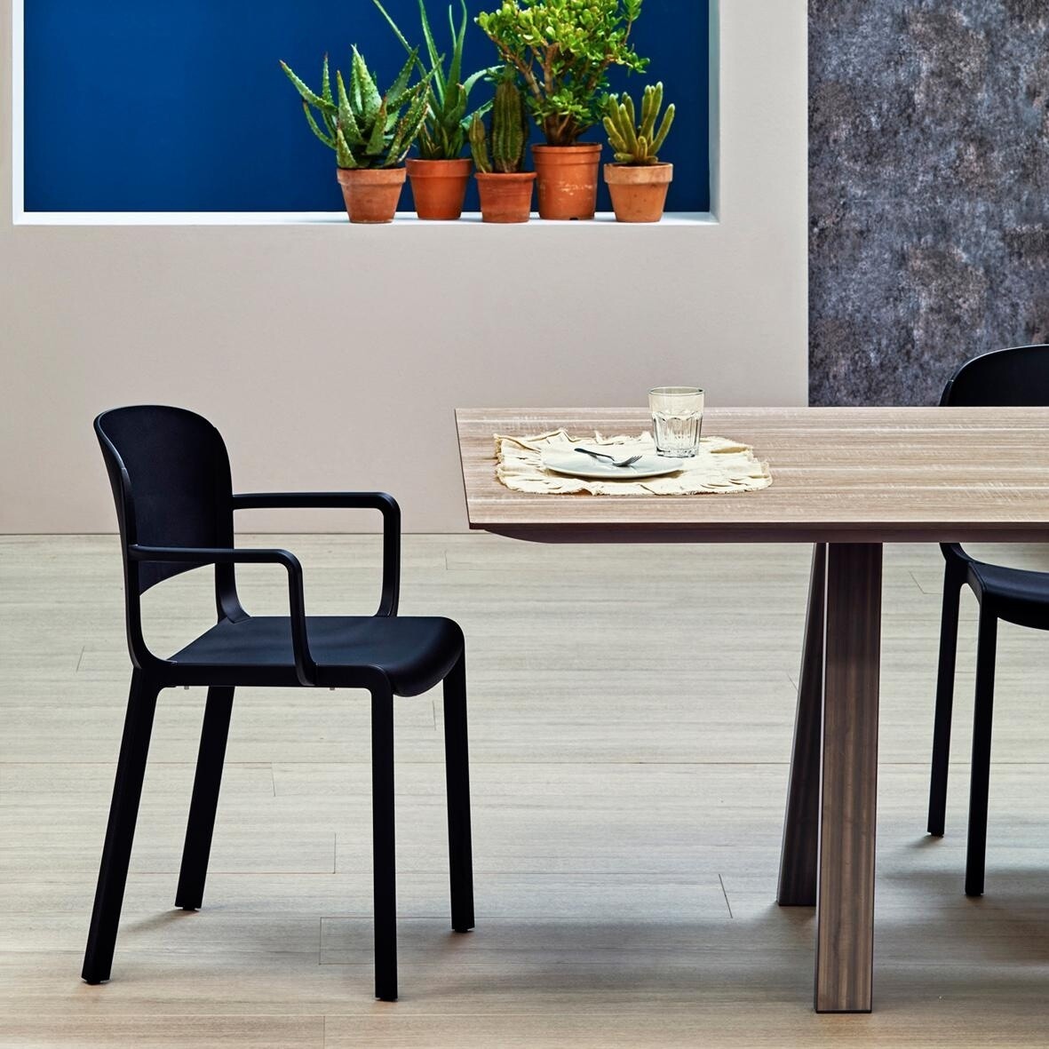 Dome 265 Garden Armchair