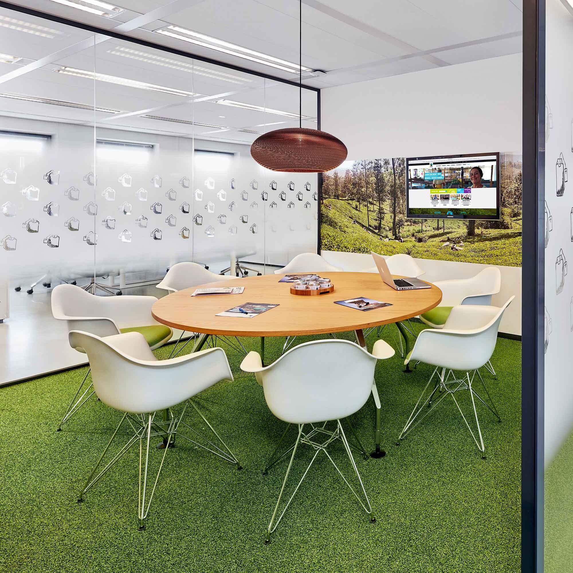 Eames Plastic Armchair DAR Chromed Base