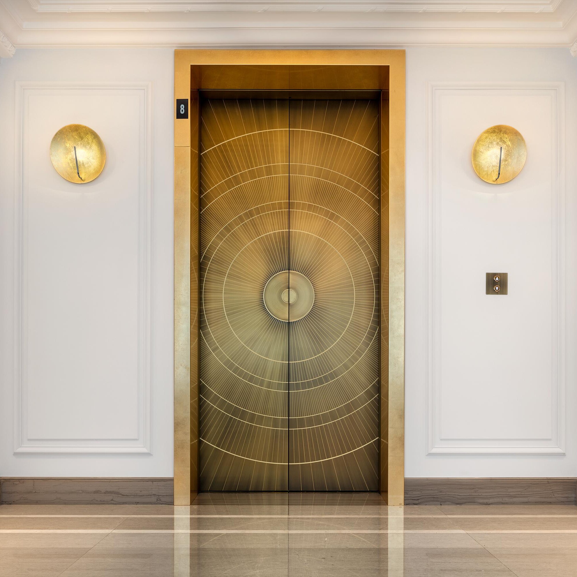 Luna W LED Wall Lamp