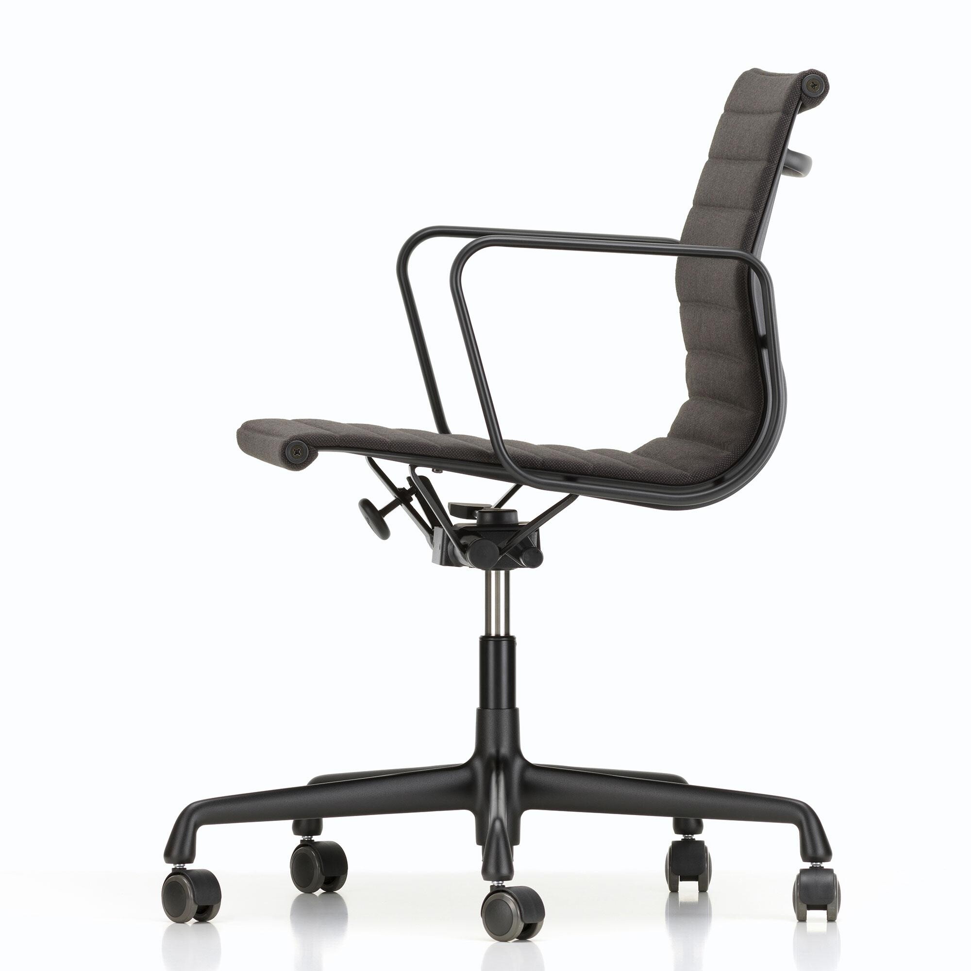 EA 117 Aluminium Chair Black Base