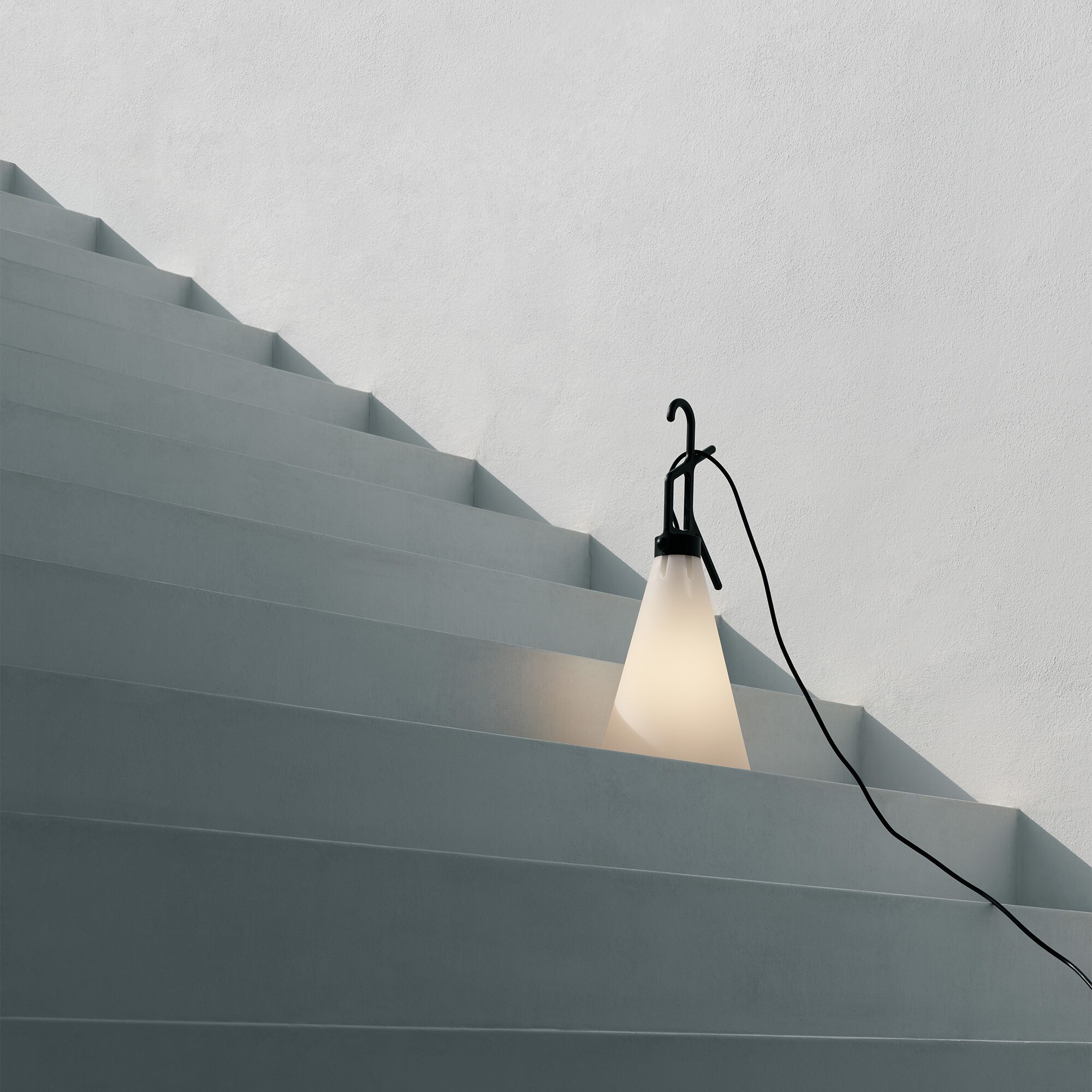 May Day Outdoor Lamp