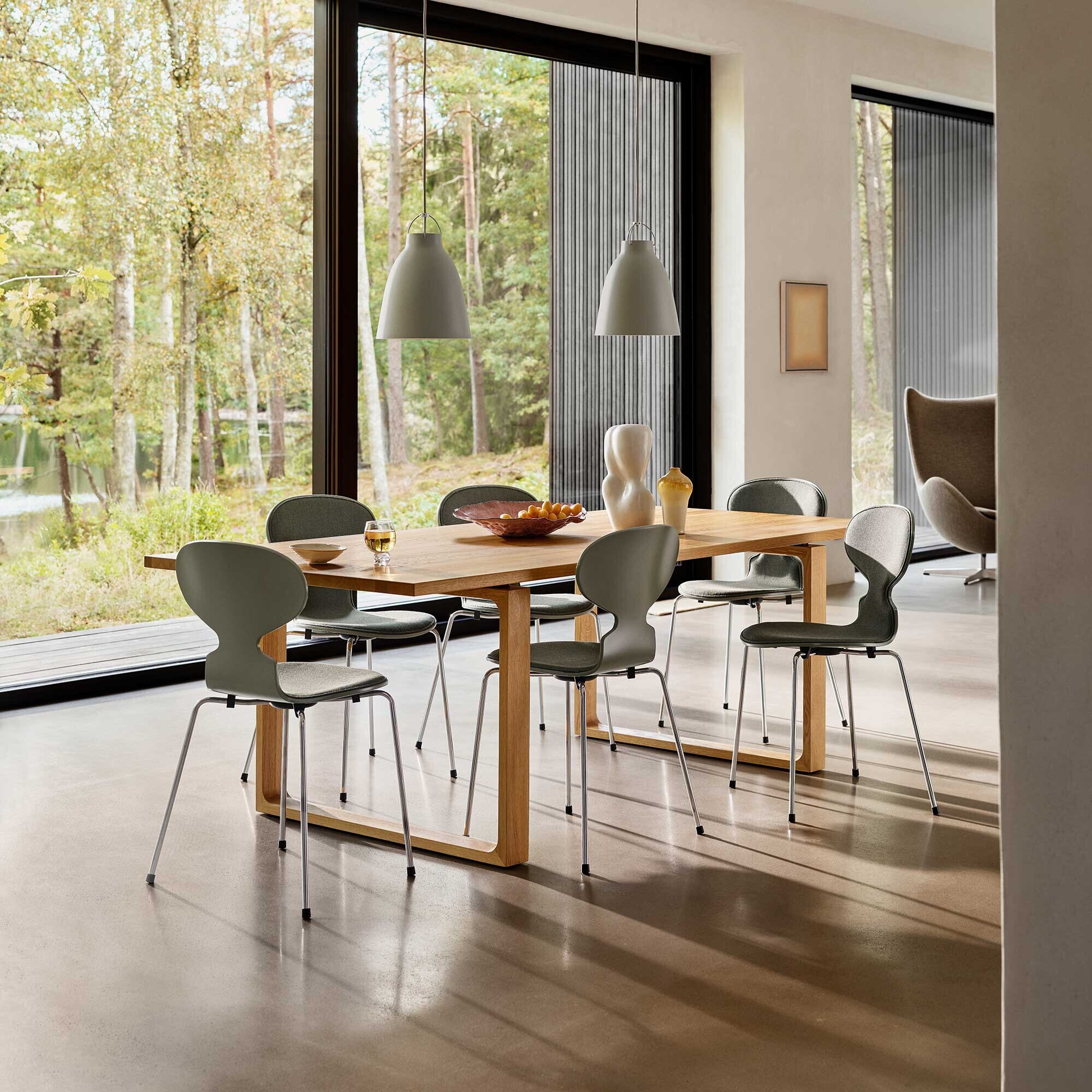 Anniversary Edition 2022 Essay™ CM27 Table 272x100x72cm