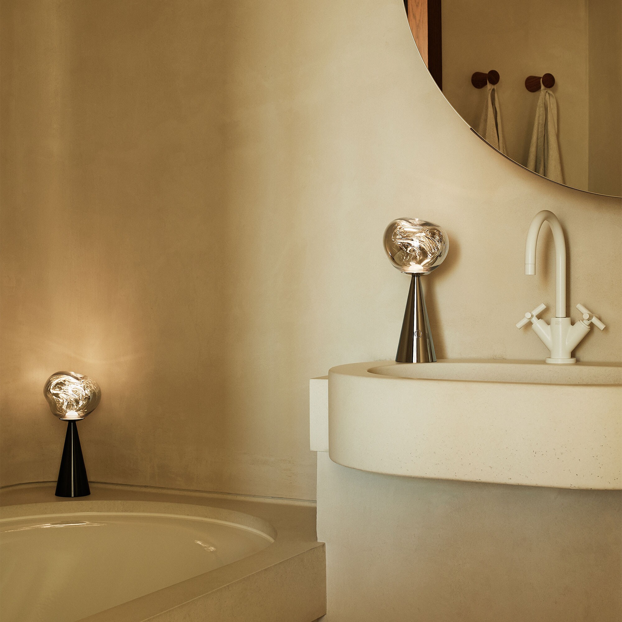 Melt LED Table Lamp with Battery