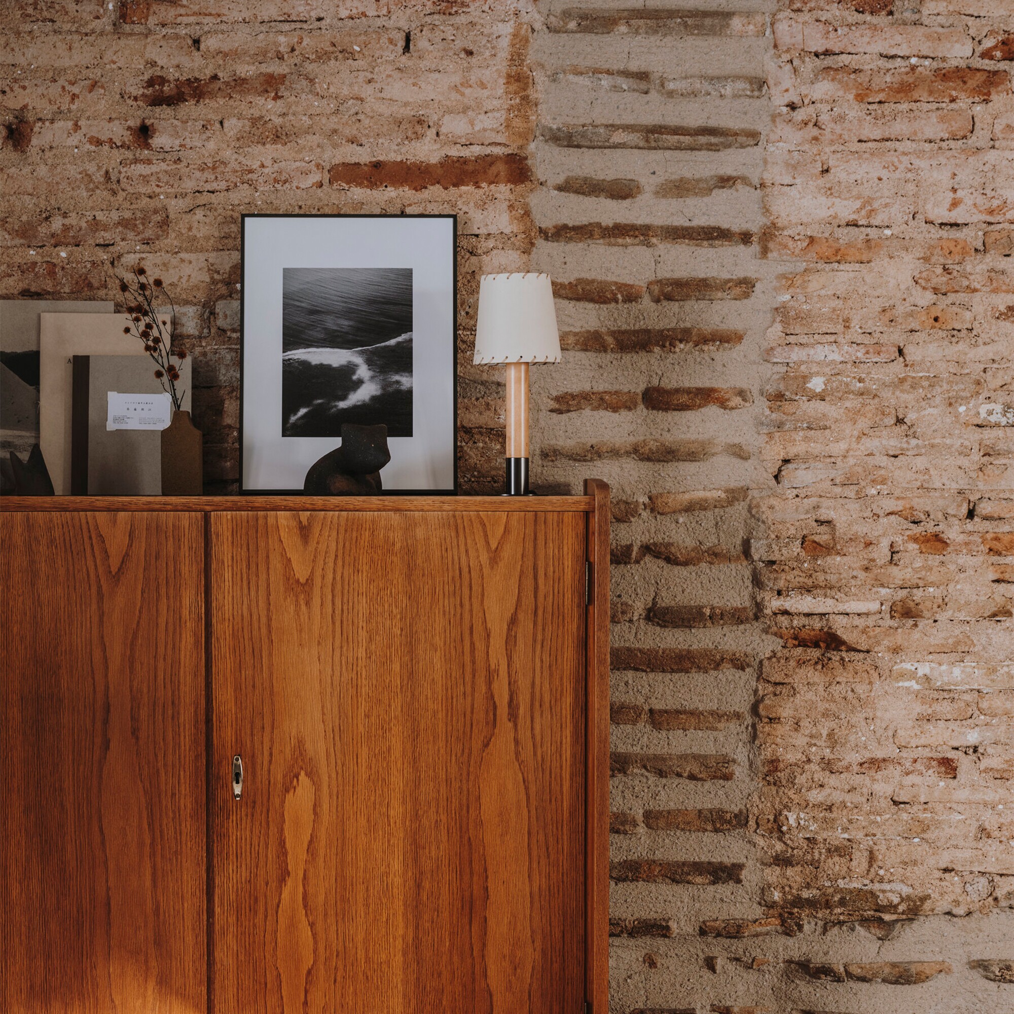 Basica Minima Table Lamp