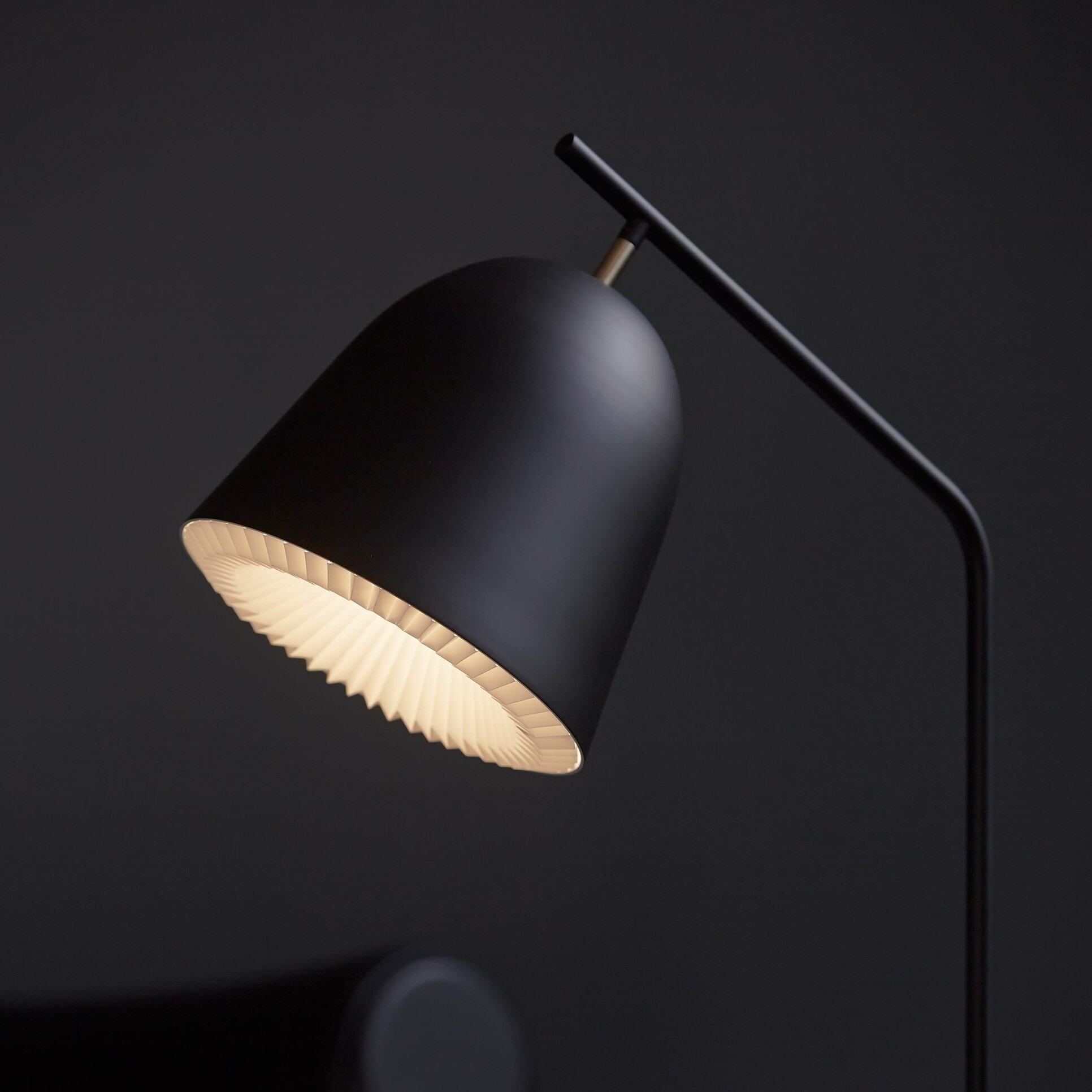 Caché 355 Floor Lamp