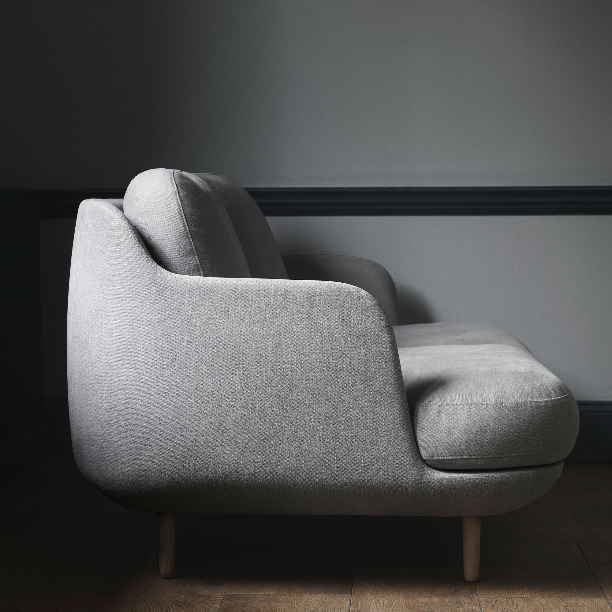 Lune™ JH200 2-Seater Sofa Oak Feet