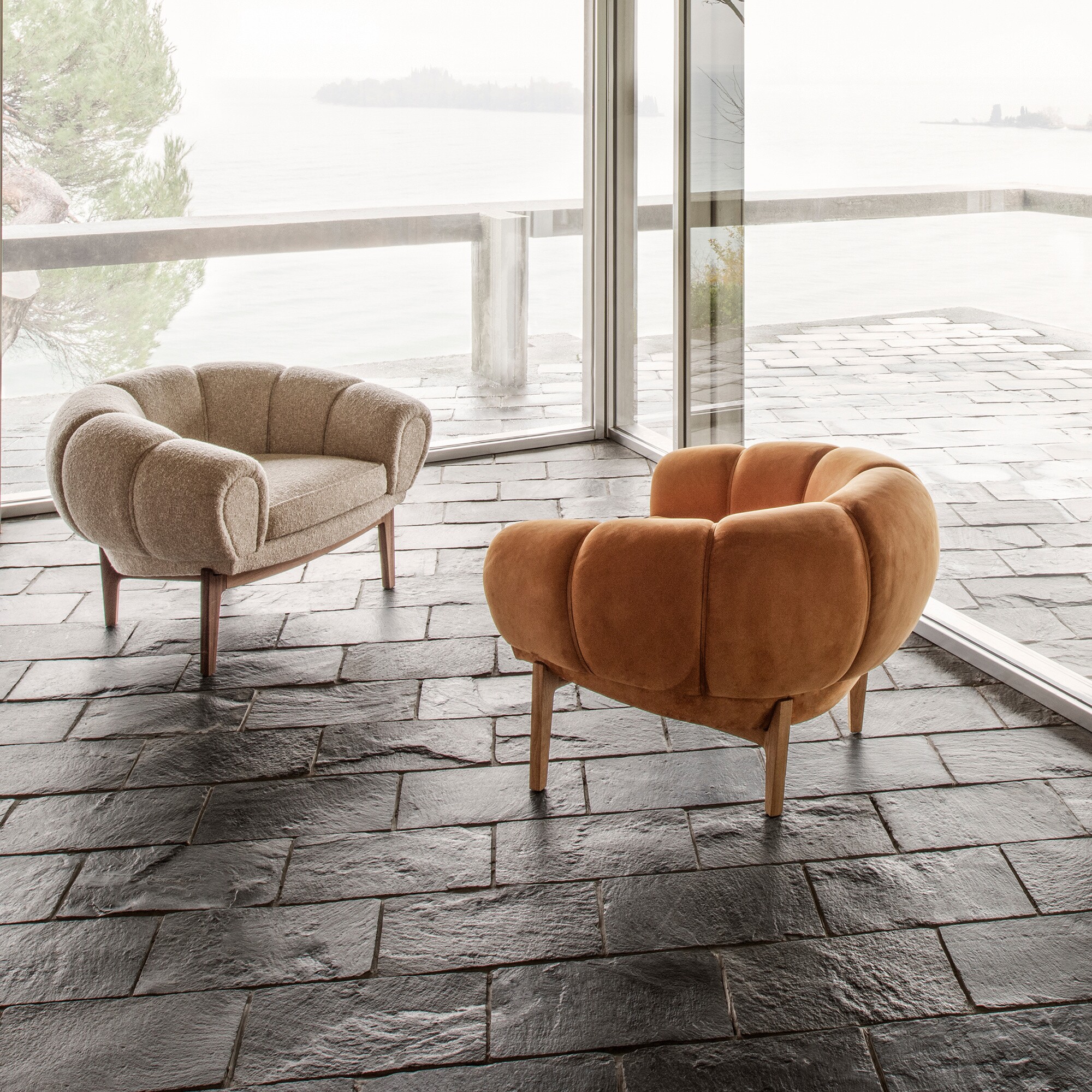 Croissant Lounge Chair Leather